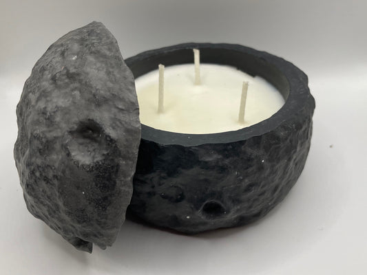 Black Planet Candle – Clean Lemon Soy Wax