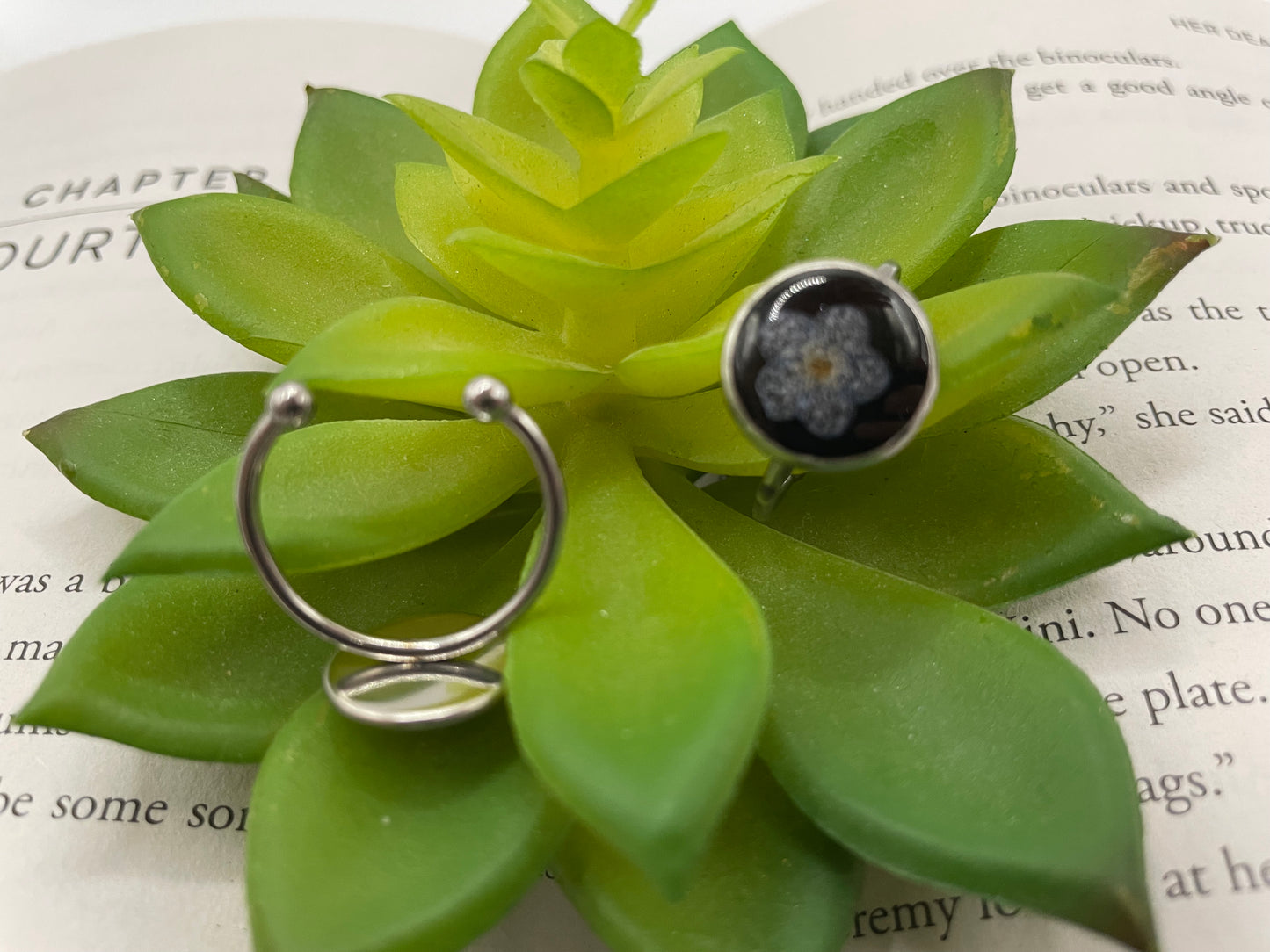 Adjustable Round Flower Rings – Stainless Steel