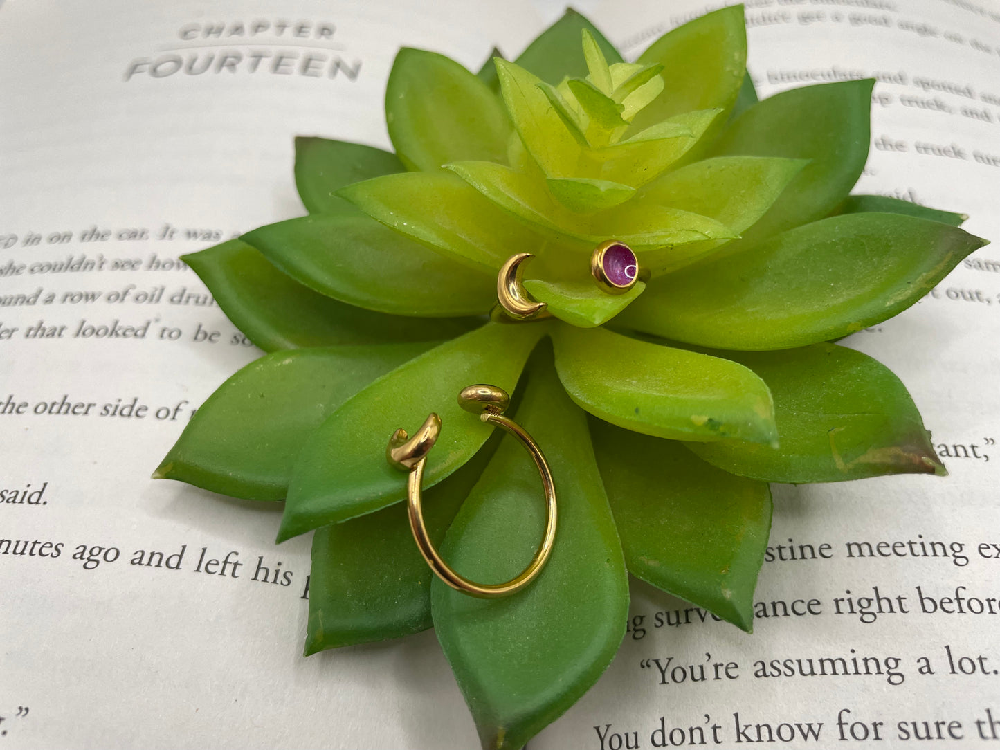 Adjustable Crescent Moon Ring – 18k Gold Plated Stainless Steel