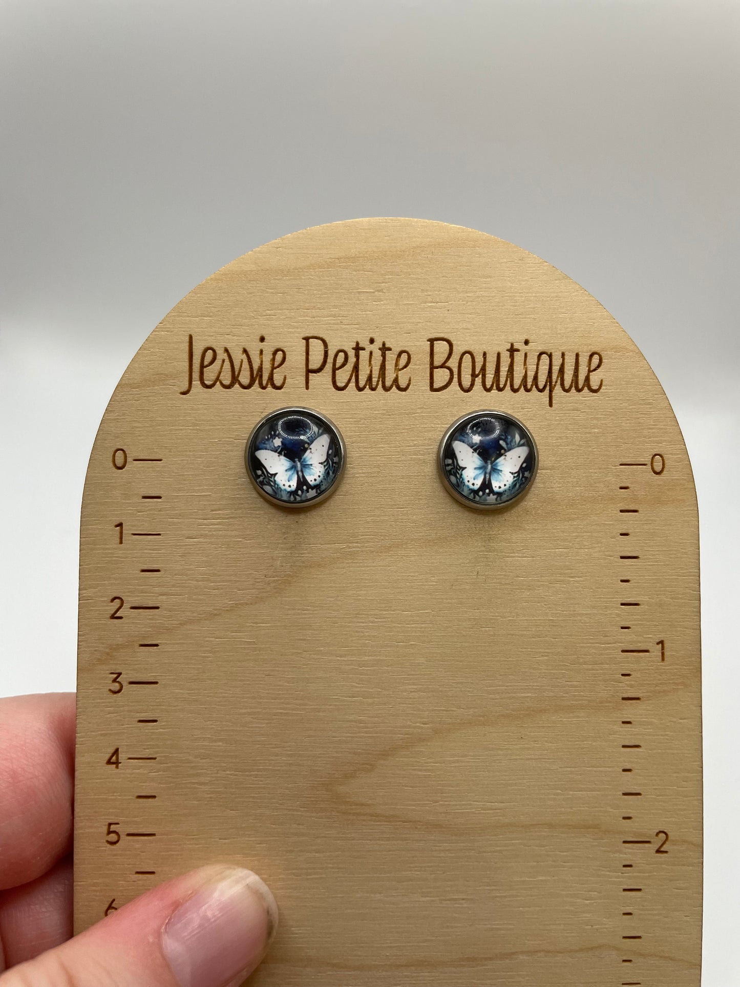 Boutons d’oreilles papillon de nuit – Acier inoxydable +sans nickel