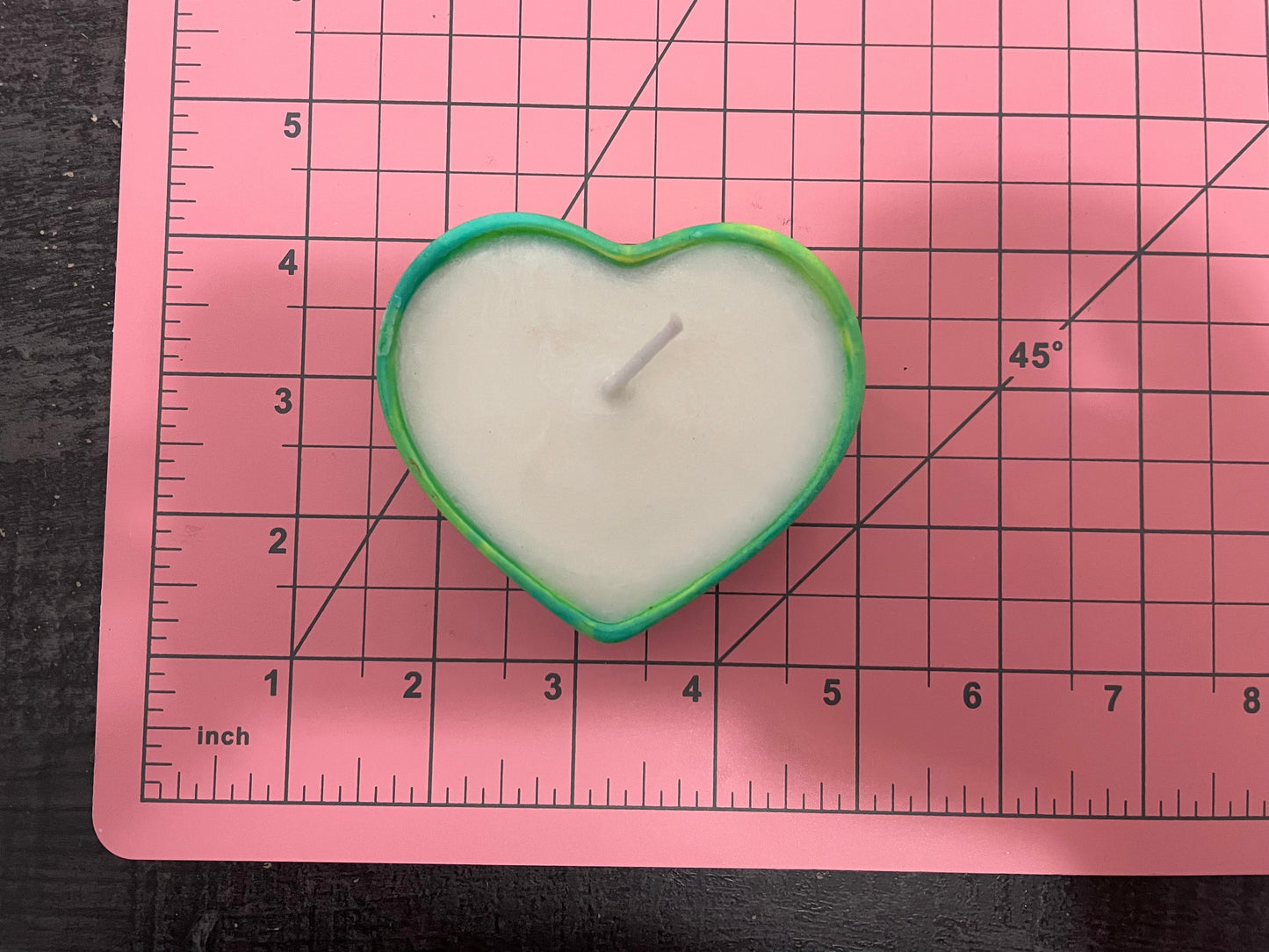 Small Heart Eco-Resin Candles – Handmade Soy Wax