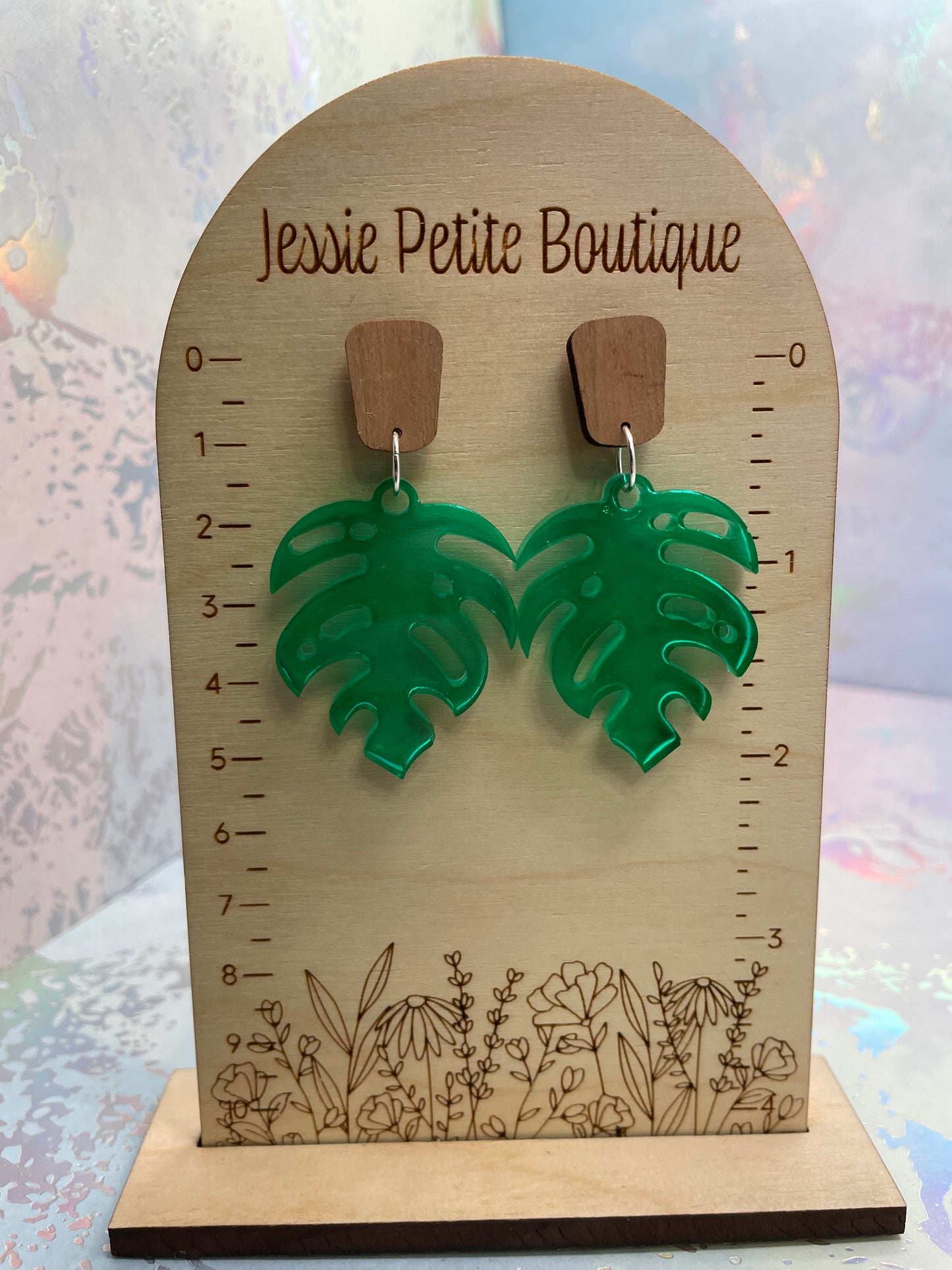 Green Monstera With Wood Stud- STAINLESS STEEL