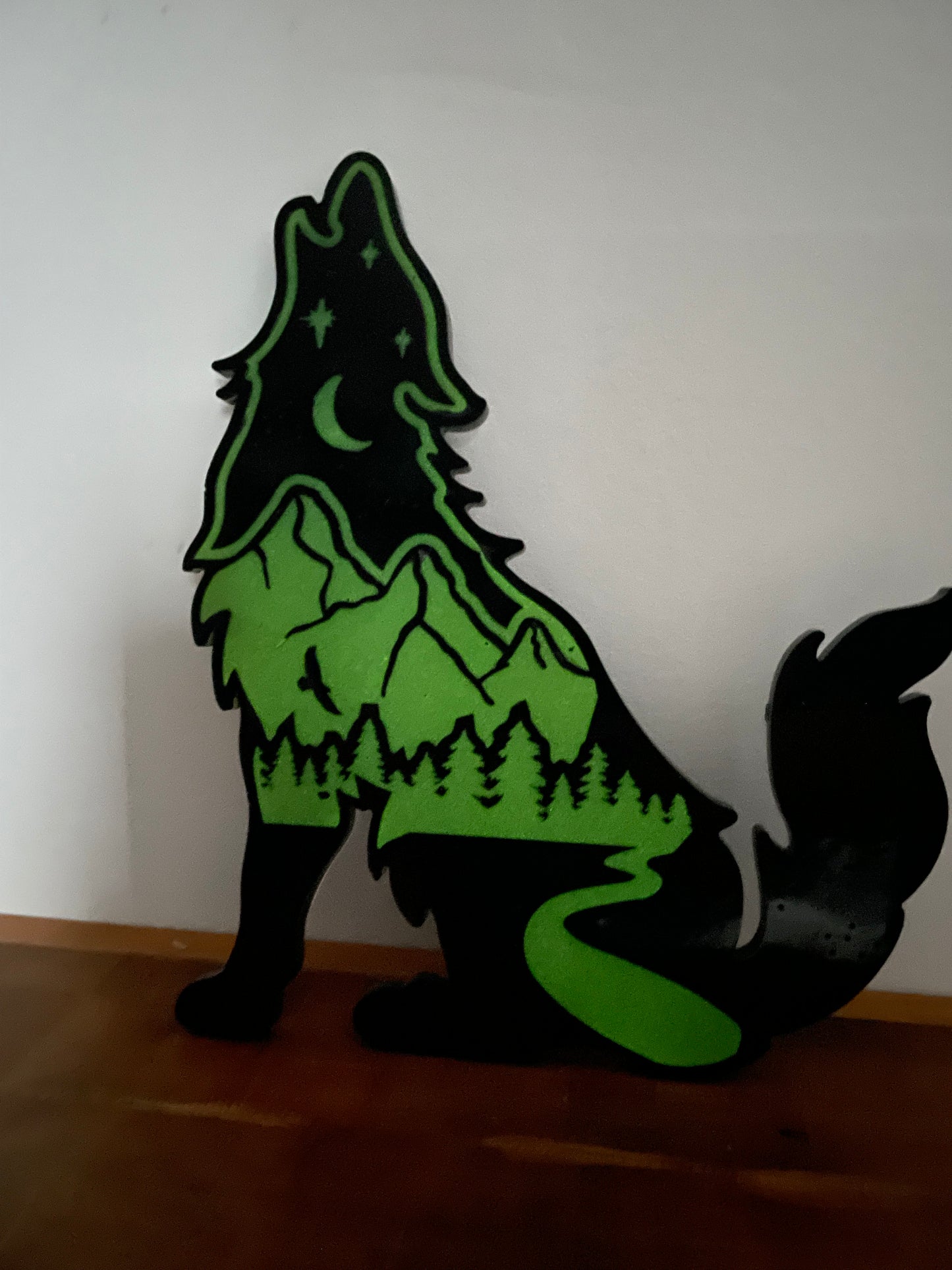 Sitting Wolf: Wall Decoration