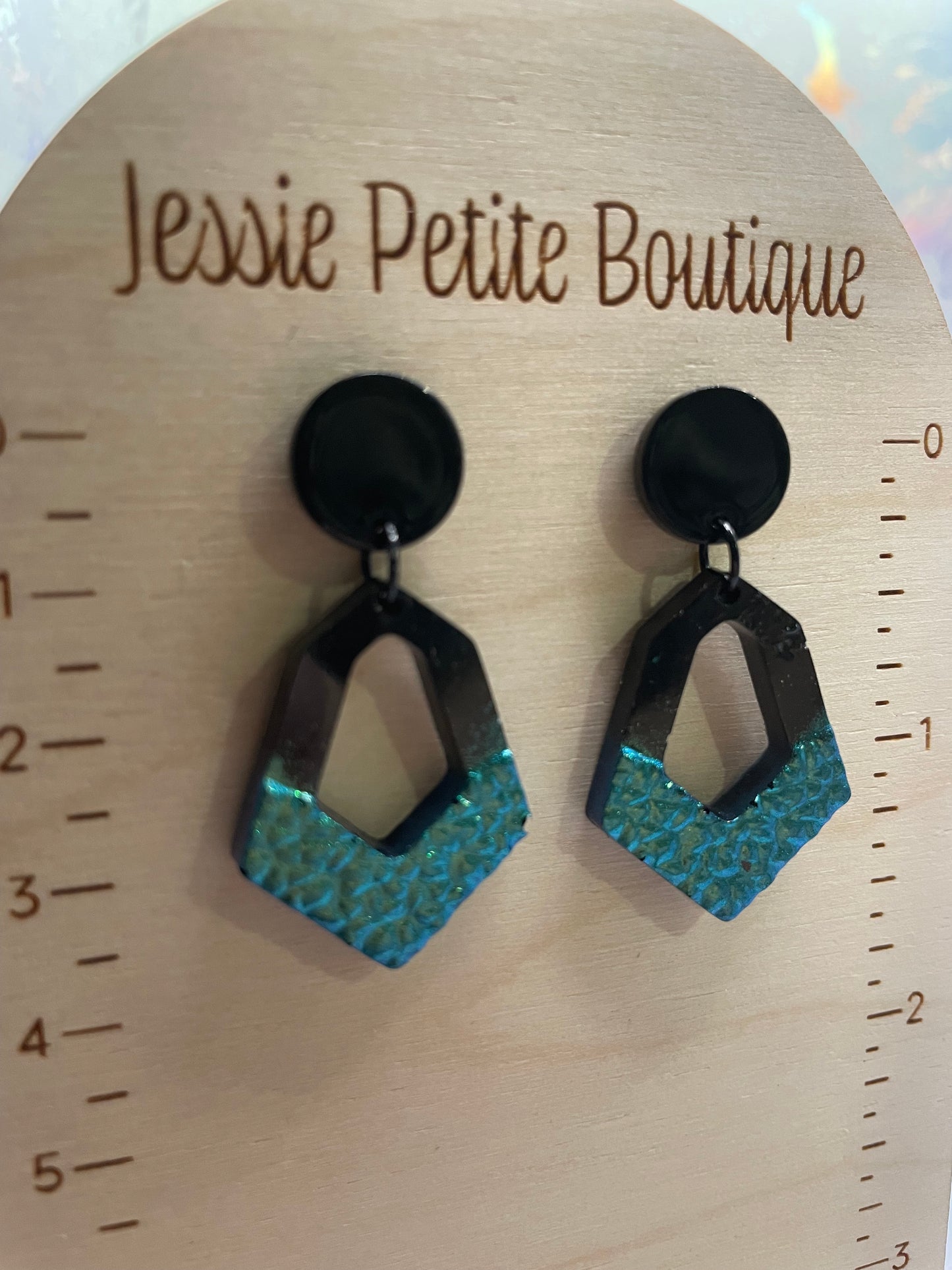 Boucles d'oreilles géode noire et bleu caméléon - Acier inoxydable