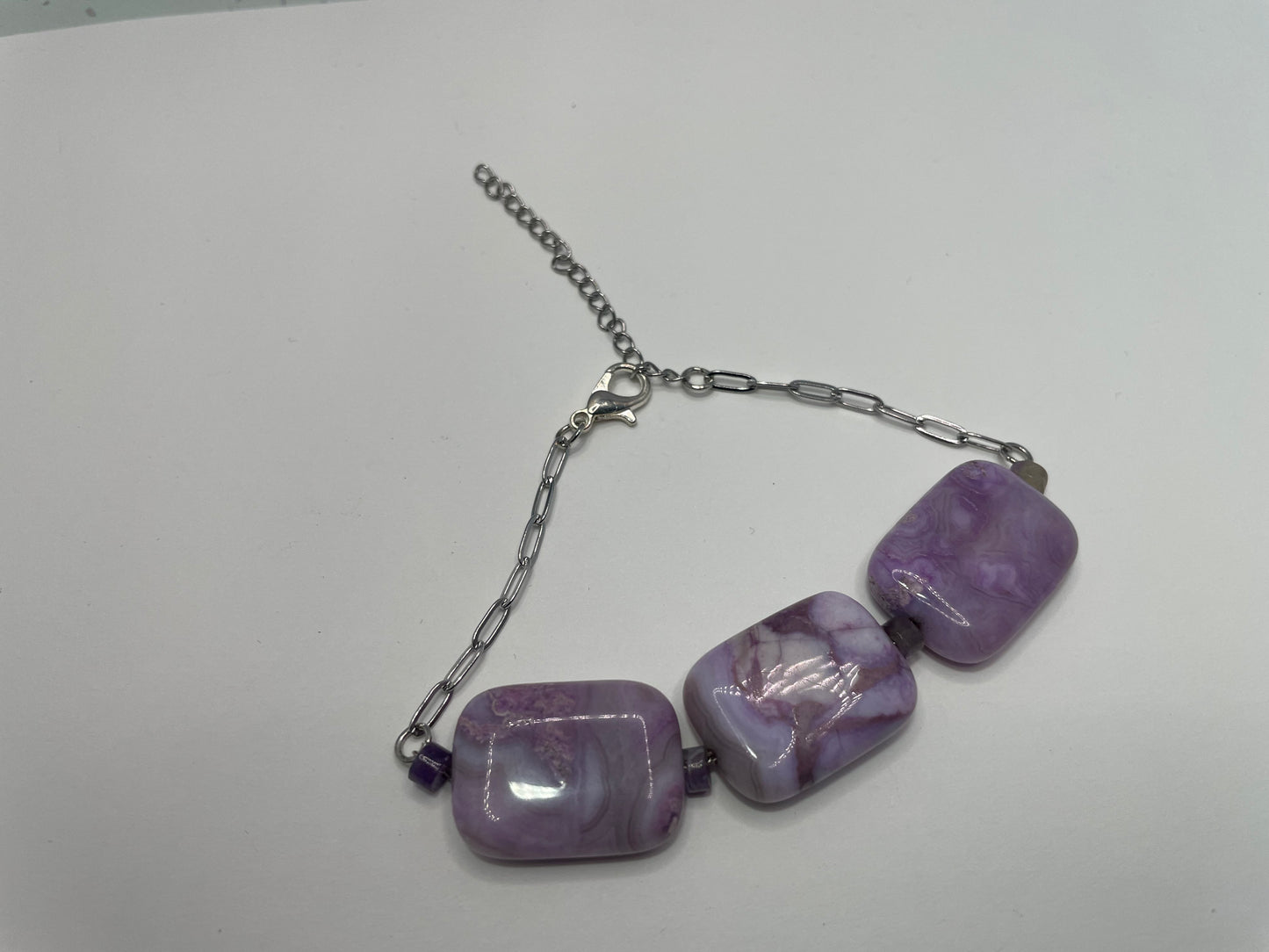 Bracelet 3 pierres mauves