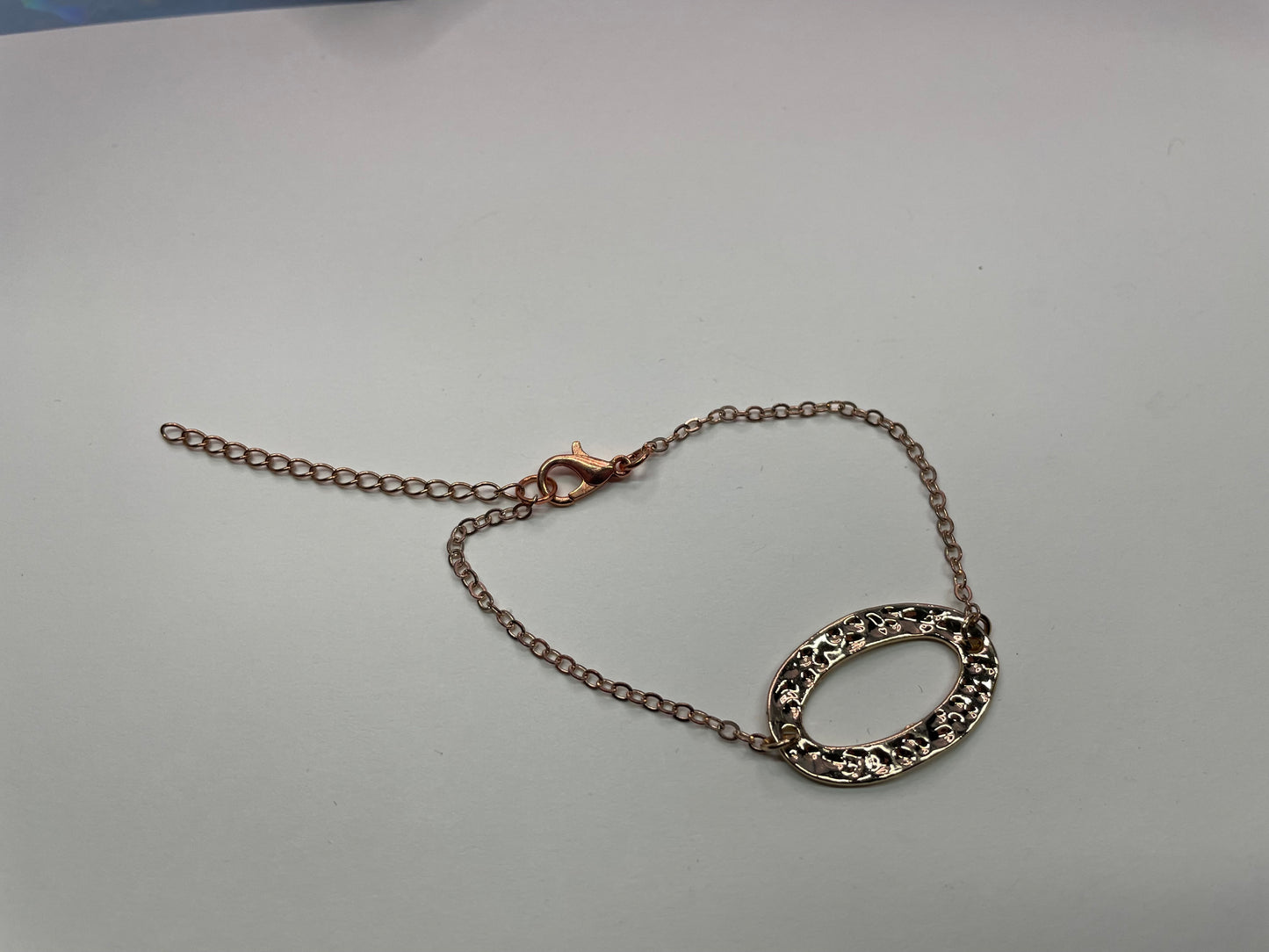 Bracelet or rose à texture martelée-Acier Inoxydable