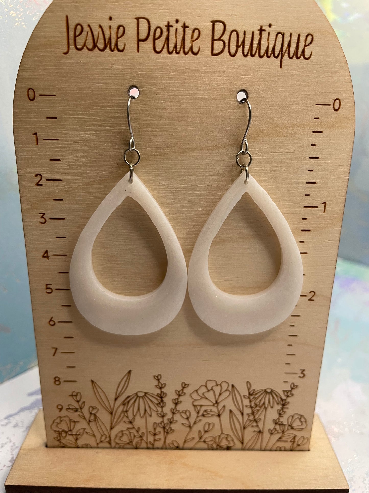 White Teardrop Earrings – STAINLESS STEEL