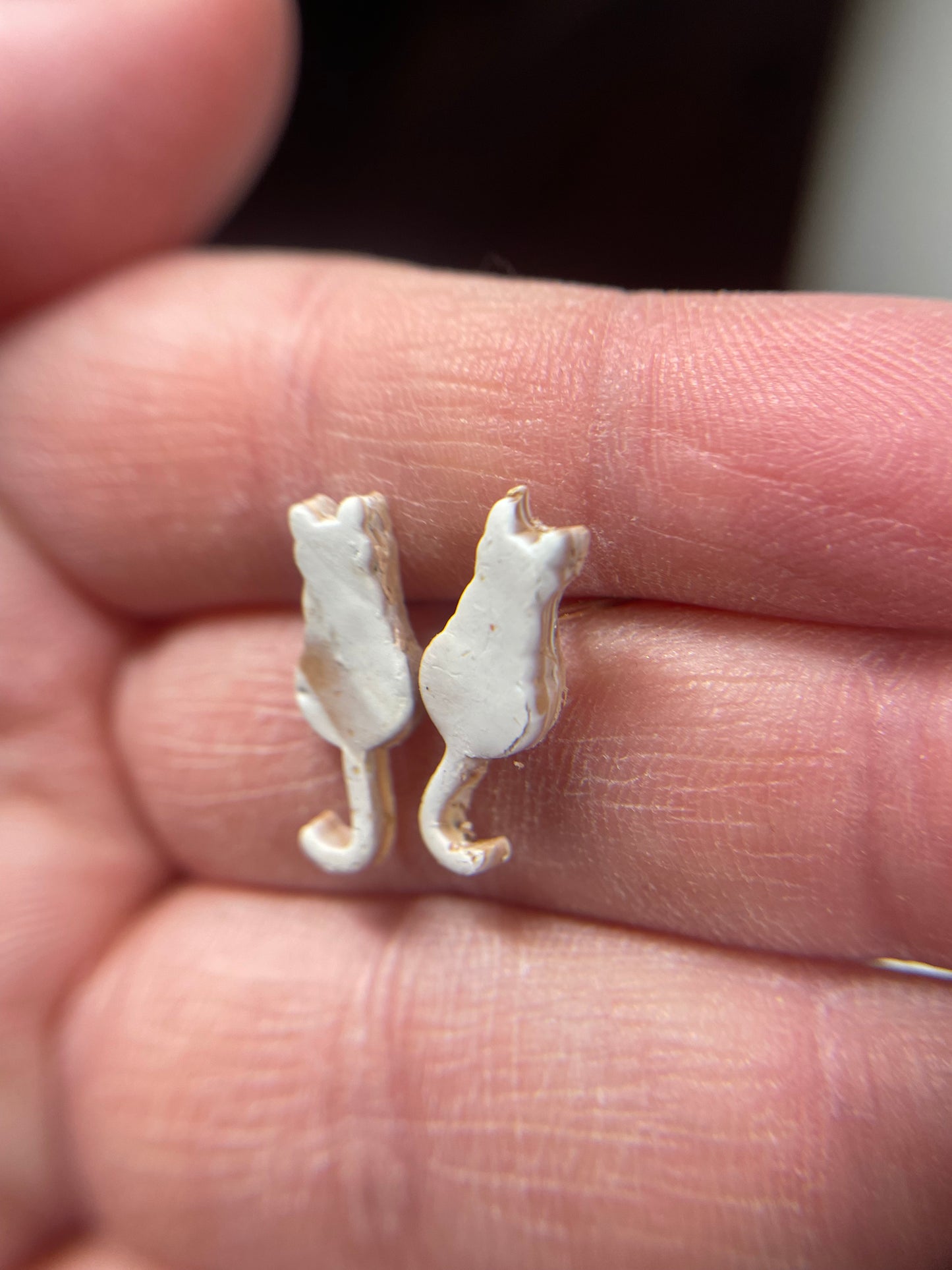 Boutons d'oreille argile chat - sans nickel