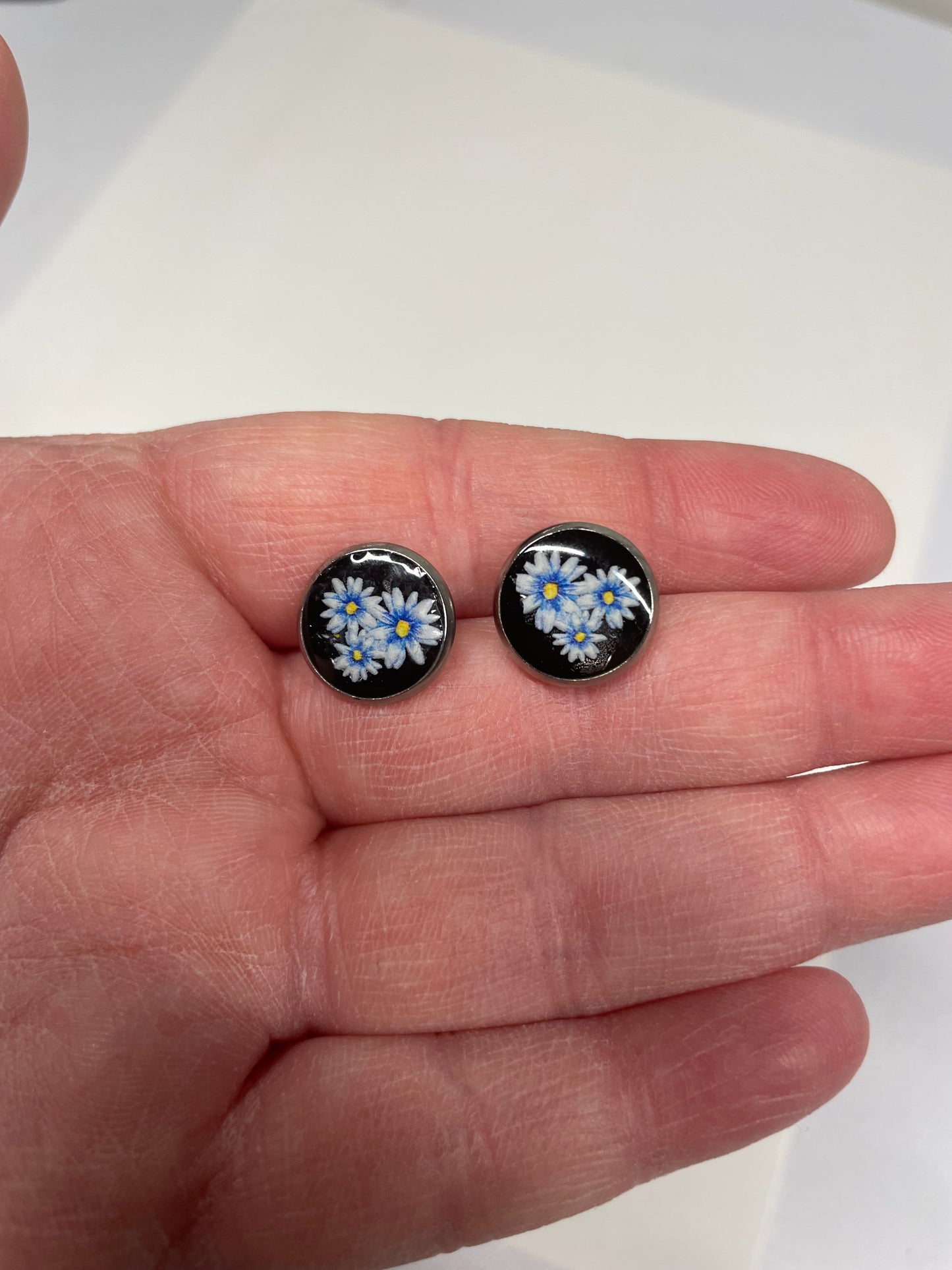 Bouton d'oreille floraux bleus- Acier Inoxydable