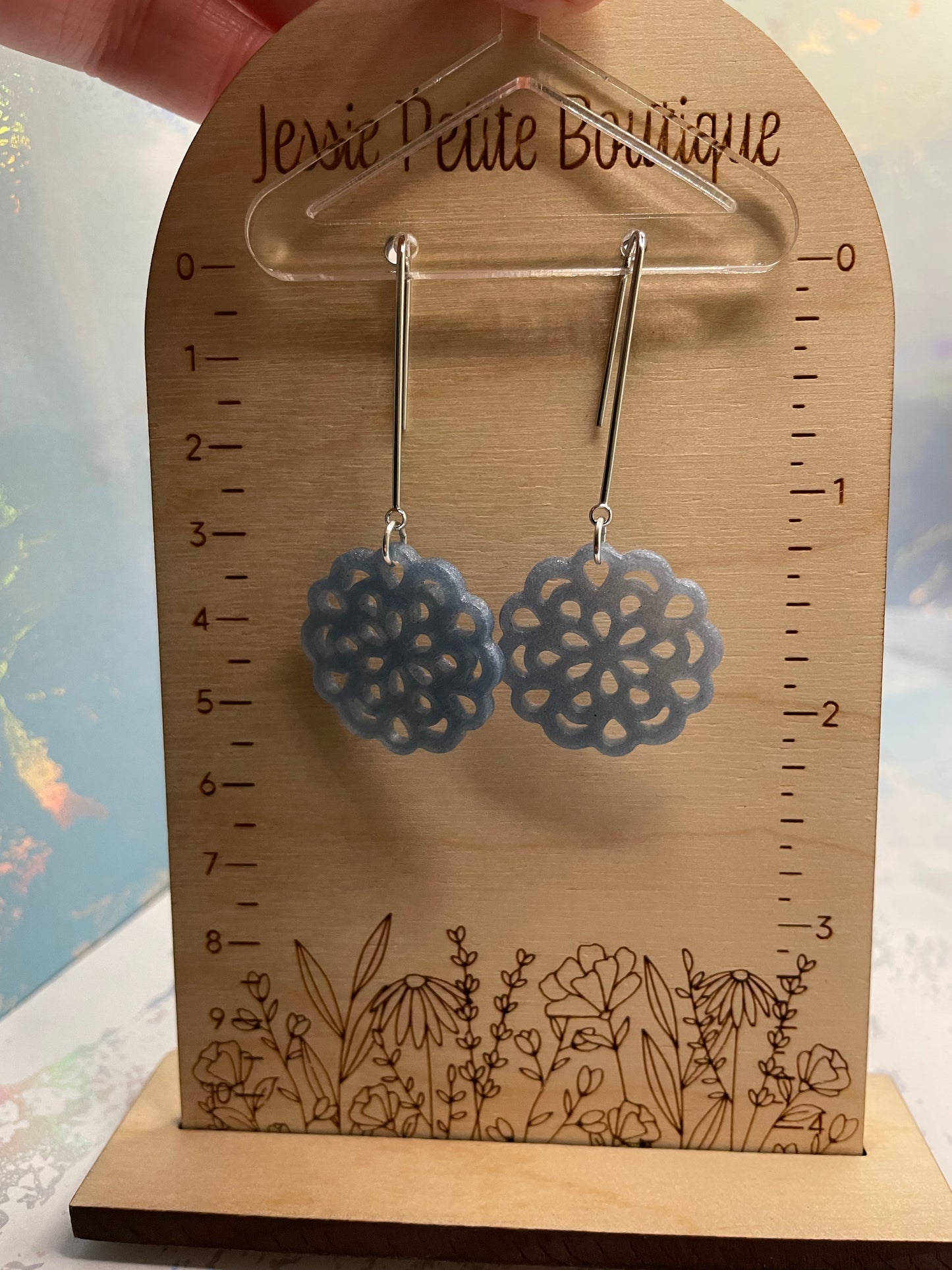Boucles d'oreilles rondes à fleurs bleu clair - Sans nickel