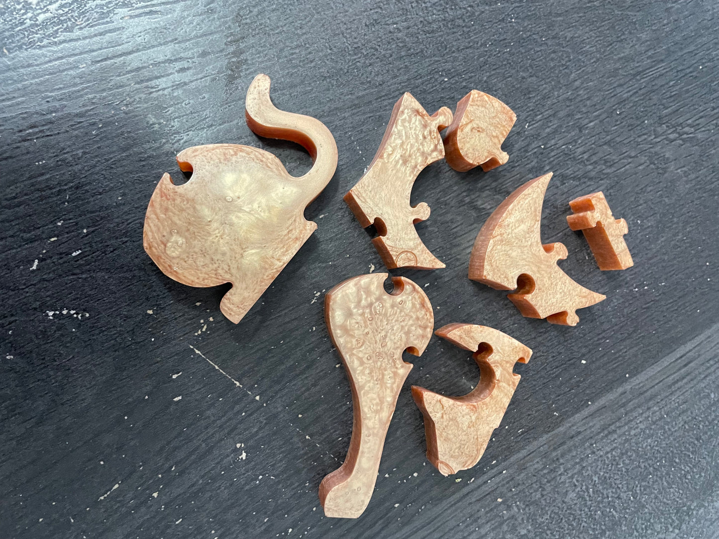 Resin Dog Puzzle – 7 Pieces