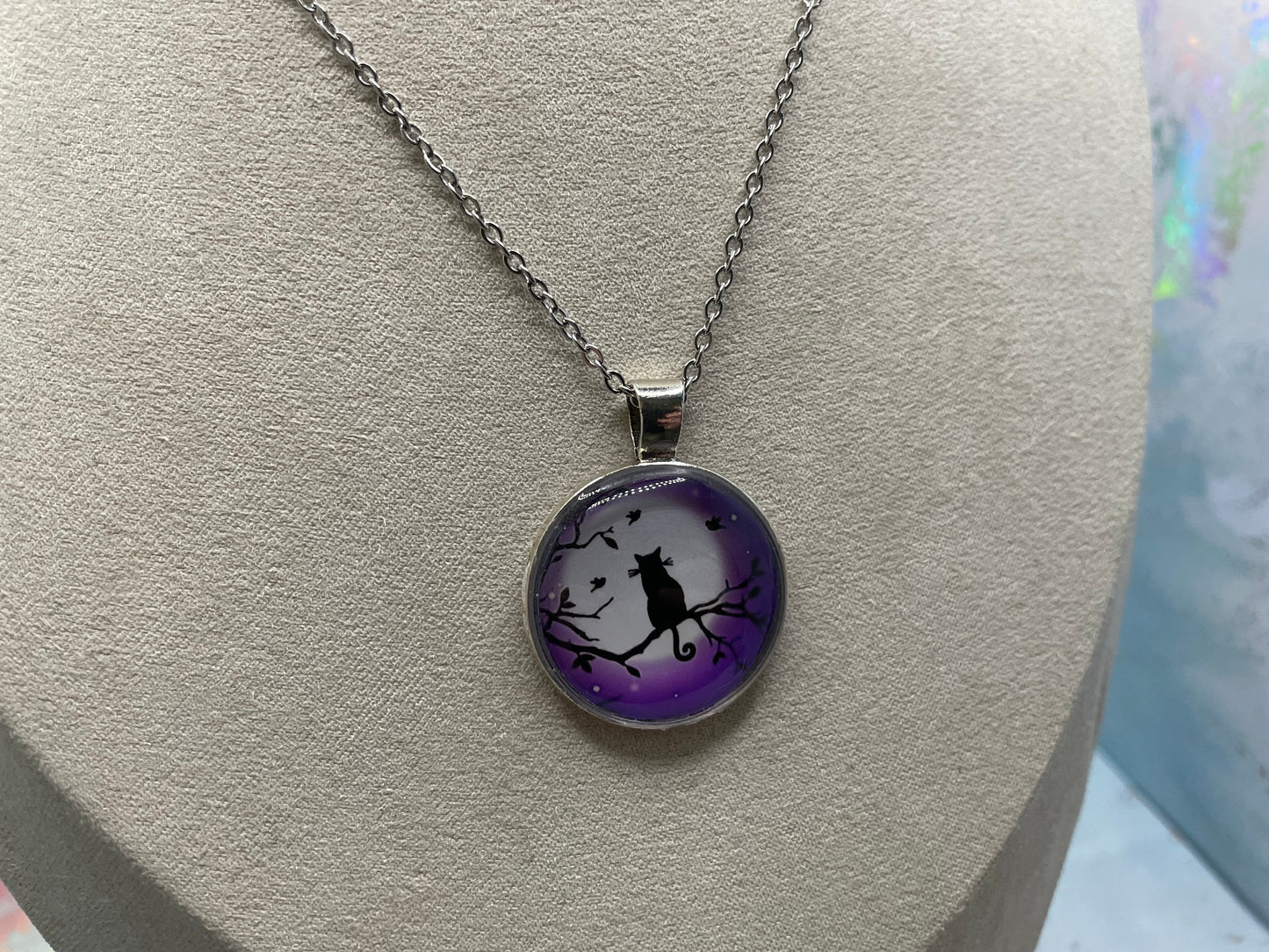 Collier Silhouette de Chat Noir – Nuit Mauve-Acier Inoxydable+Sans Nickel