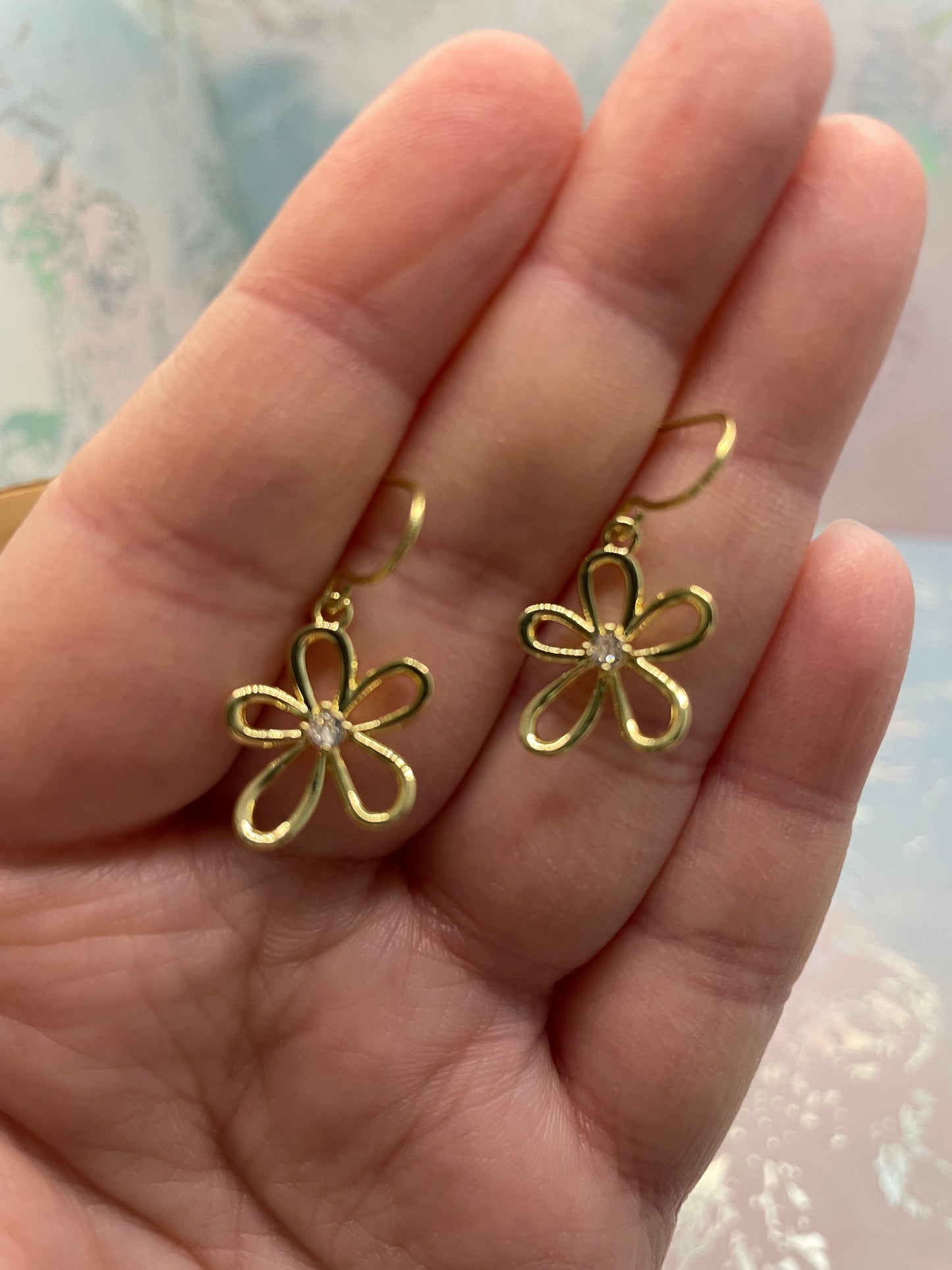 Boucles d’oreilles fleur dorée+zirconia