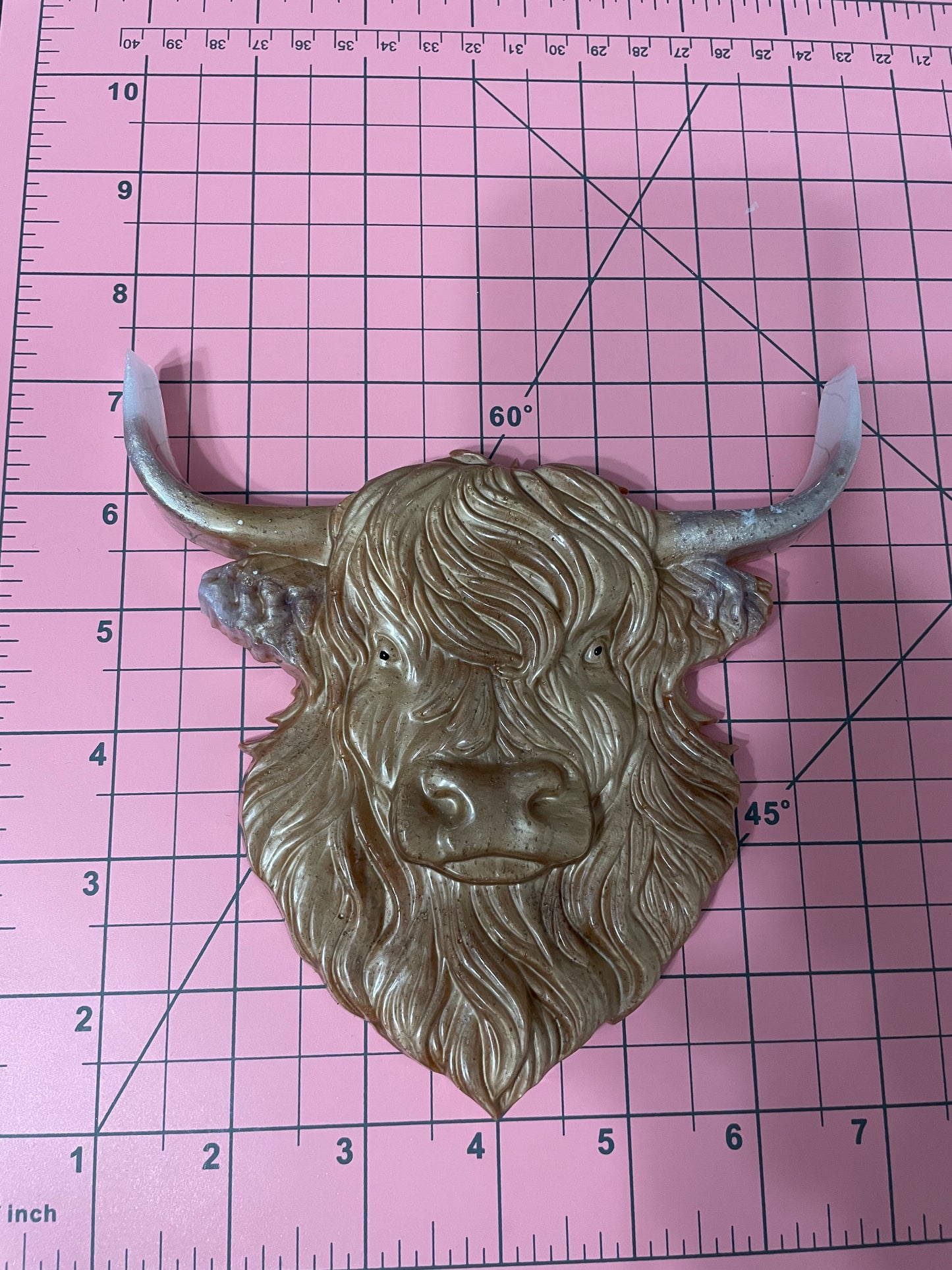 Highland Cow Resin Wall Decoration – Handcrafted Rustic Art