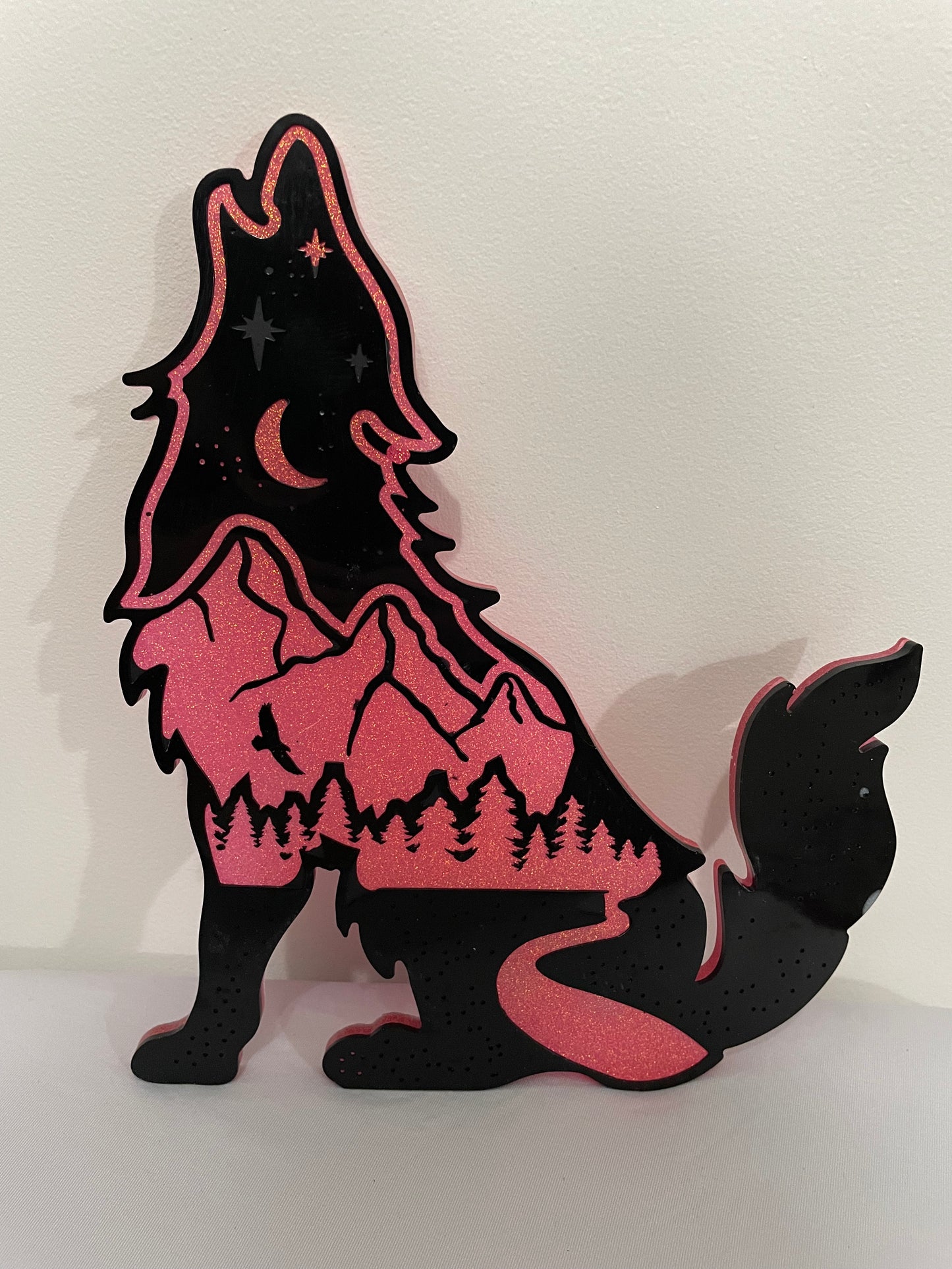 Loup assis : décoration murale