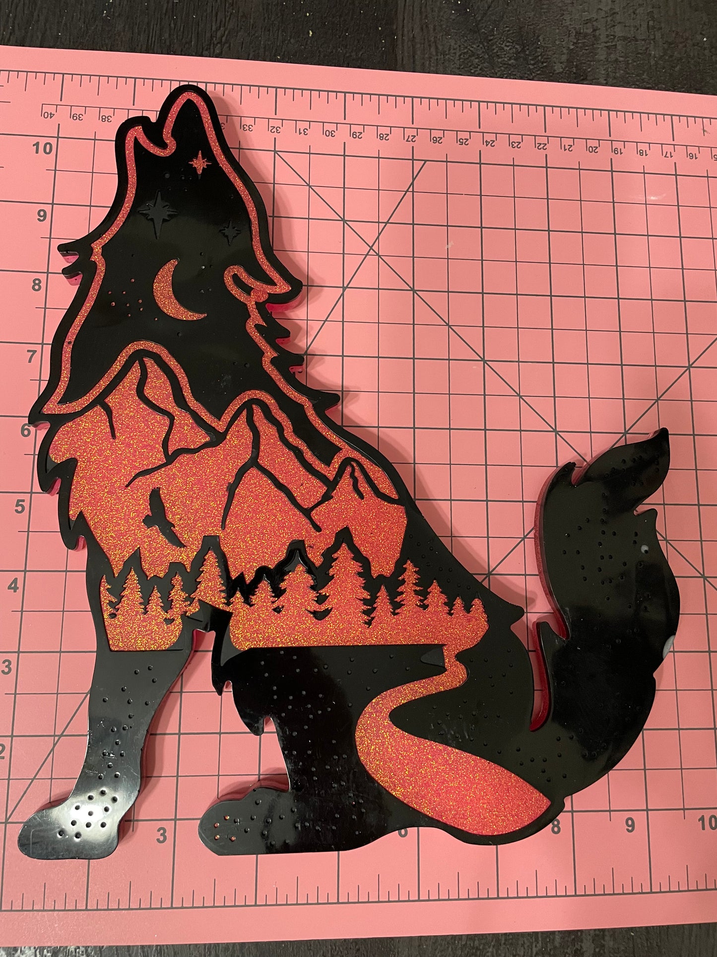 Sitting Wolf: Wall Decoration