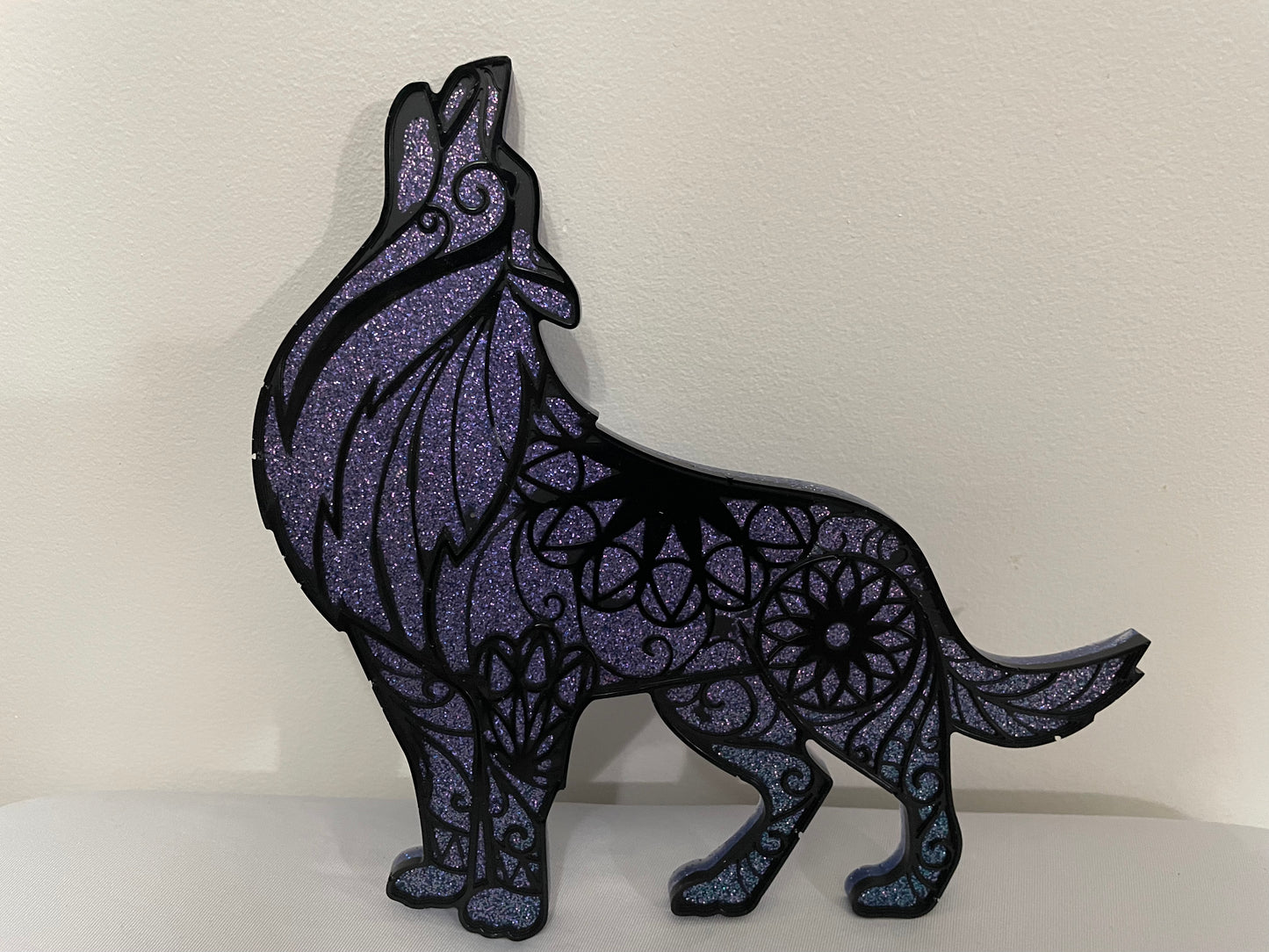 Sparkling Resin Wolf Wall Decoration