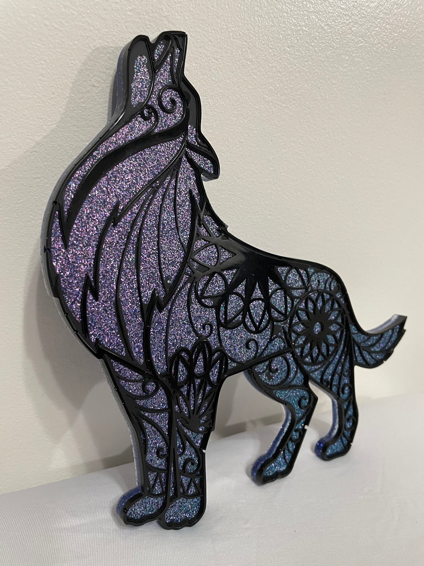 Sparkling Resin Wolf Wall Decoration