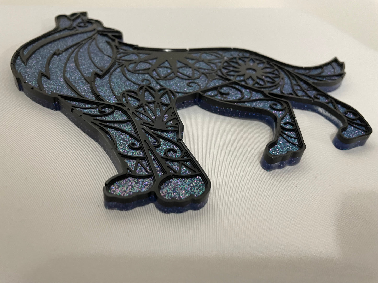 Sparkling Resin Wolf Wall Decoration
