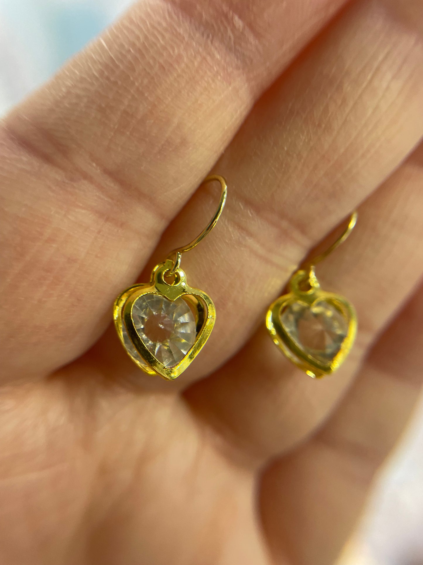 Boucles d’oreilles cœur doré CZ – Boucles délicates avec cœur cristal en acier inoxydable