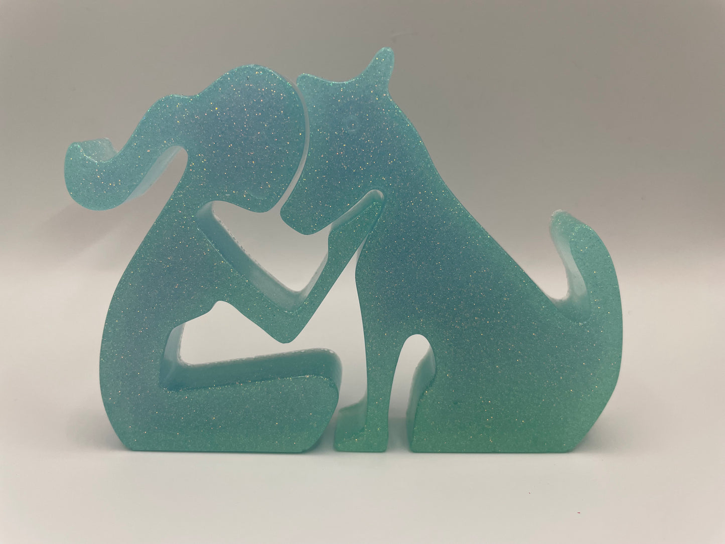 Woman and Her Dog- Resin Figurineš¾