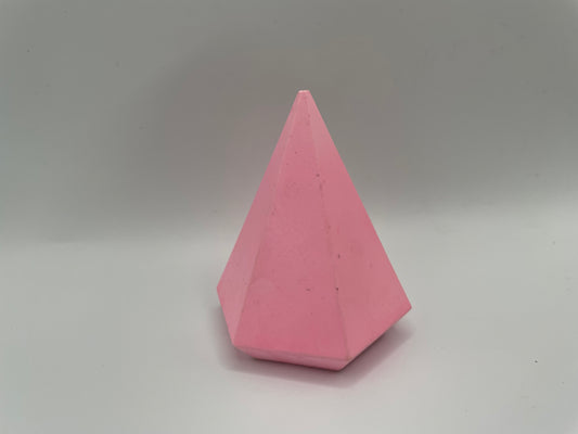 Pyramid Ring Holder – Eco-Resin Minimalist Design