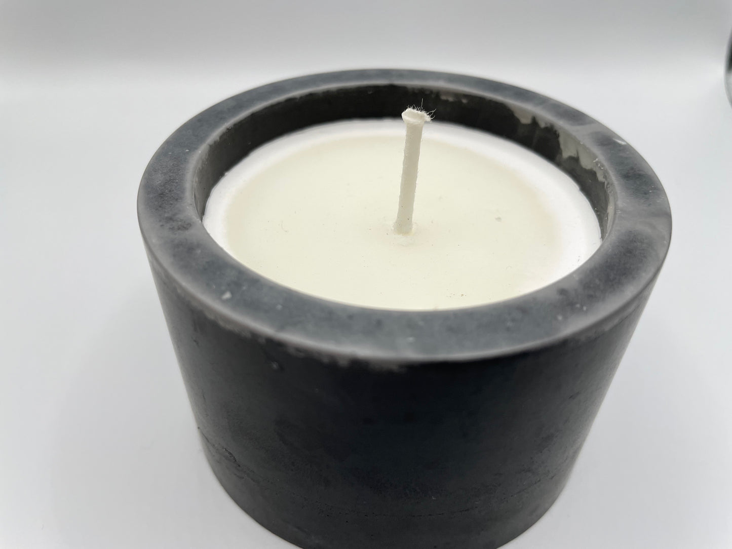 Black Eco-Resin Candle – Natural Soy Wax