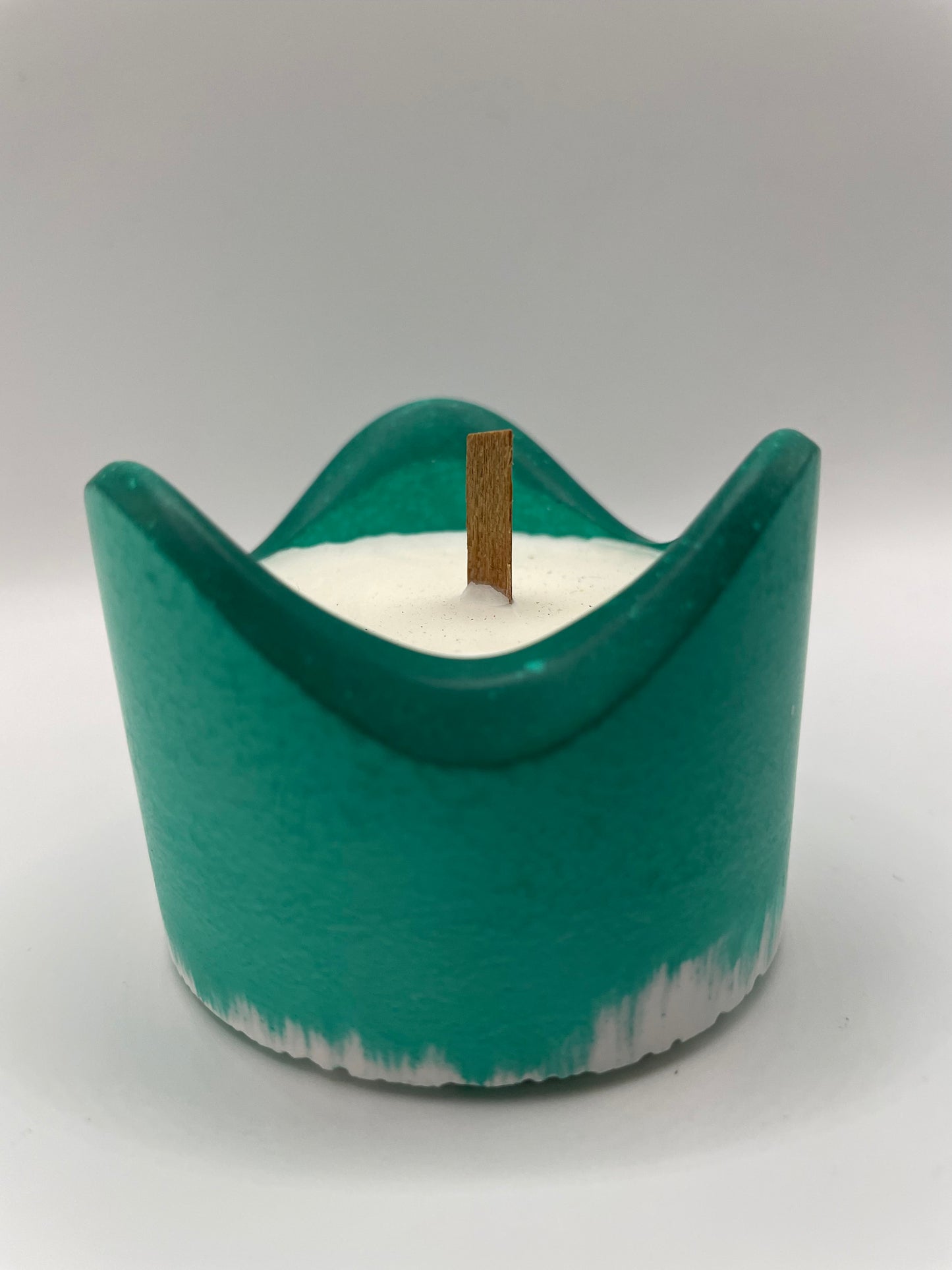 Small Green Eco-Resin Candle – Clean Lemon Soy Wax with Wood Wick