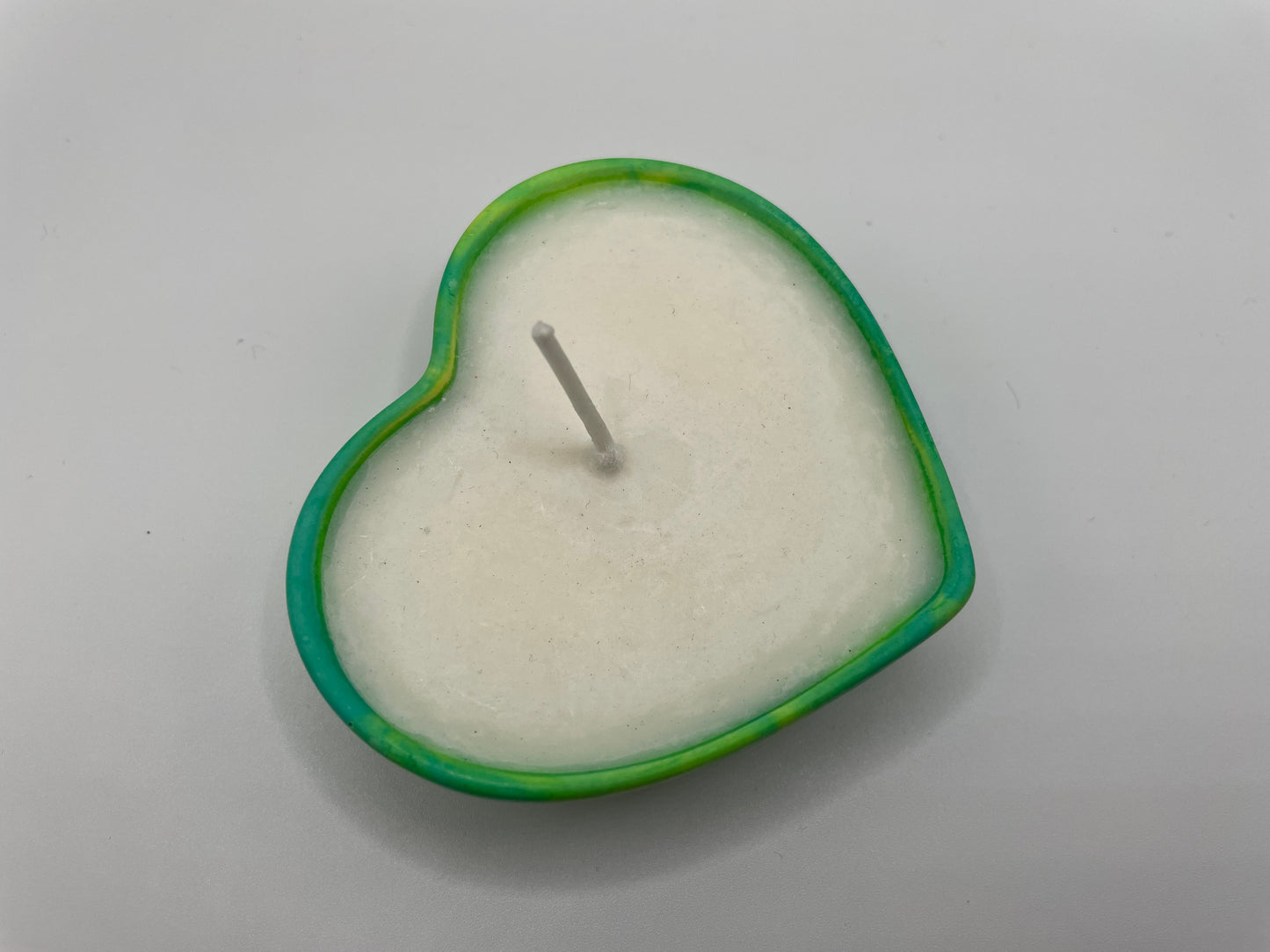 Small Heart Eco-Resin Candles – Handmade Soy Wax