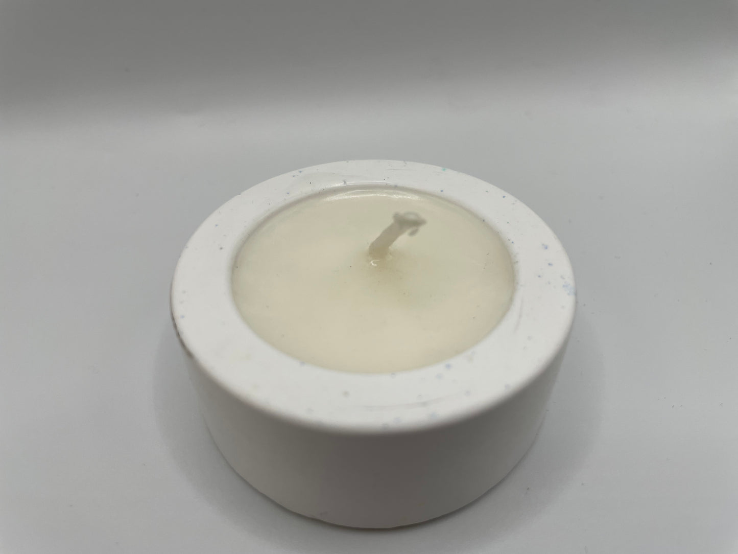 Small White Eco-Resin Candle – Clean Lemon Soy Wax