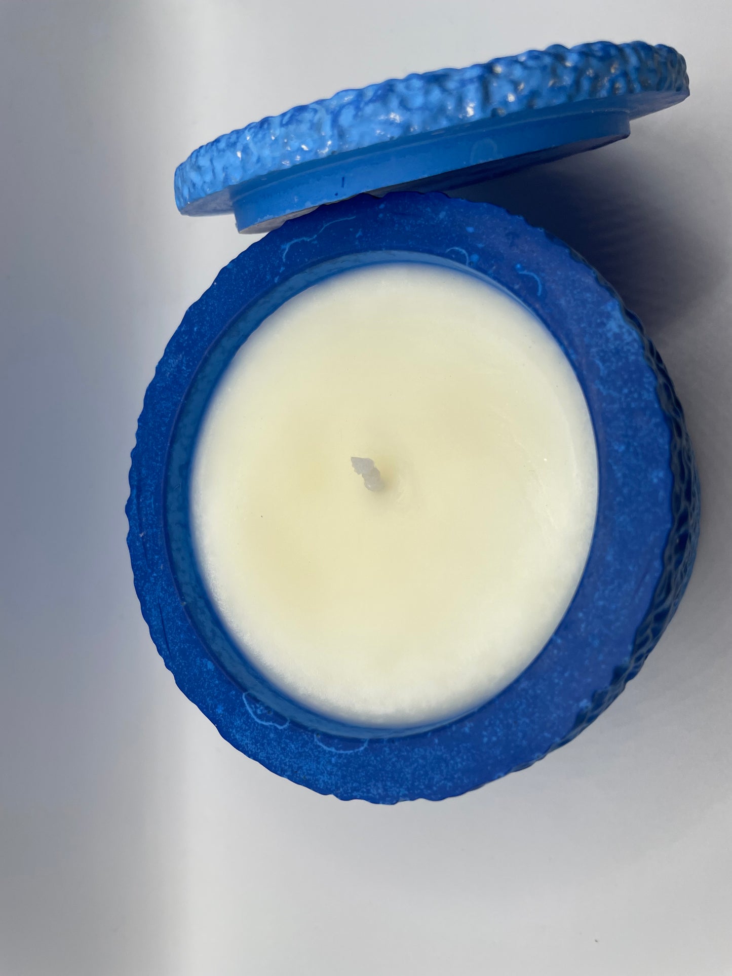 Blue Eco-Resin Candle with Lid – Citrus + Sage Soy Wax