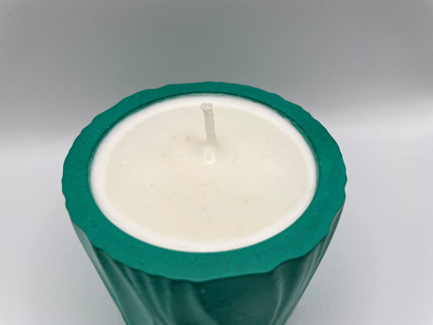 Green Eco-Resin Candle – Clean Lemon Soy Wax