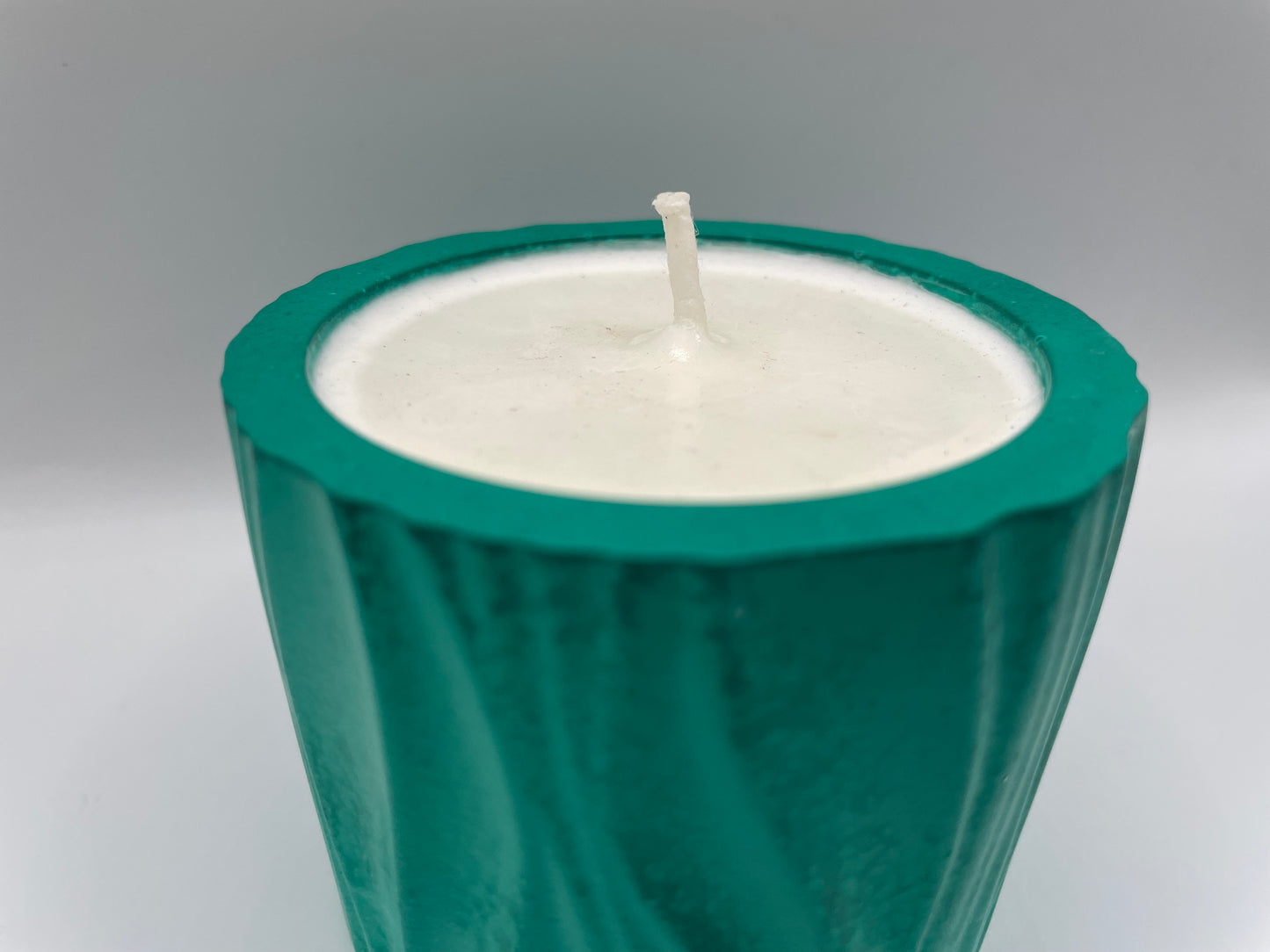 Green Eco-Resin Candle – Clean Lemon Soy Wax