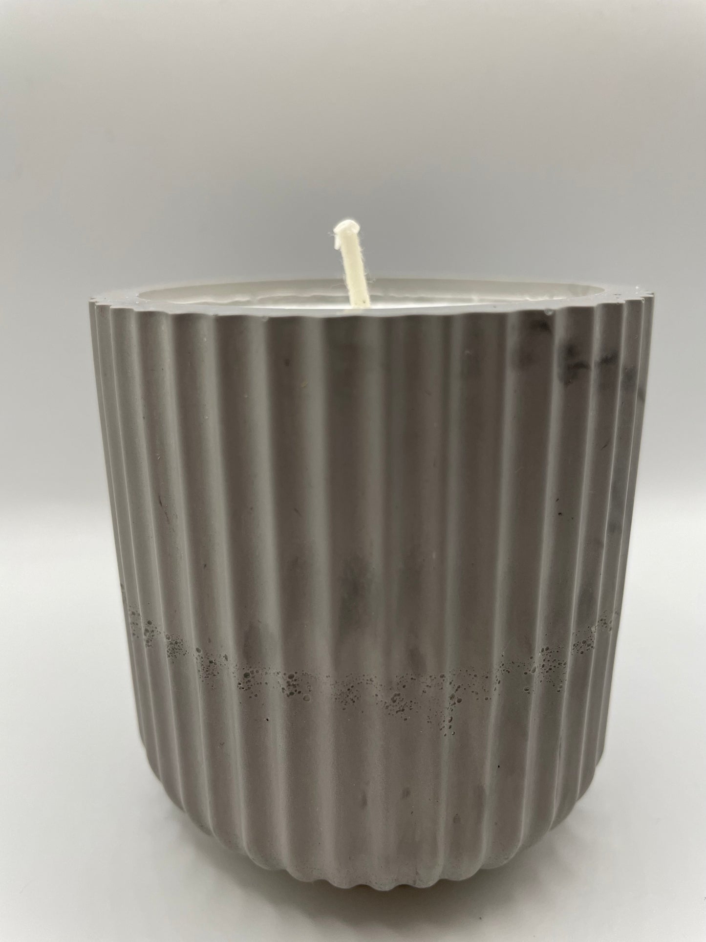 Grey Eco-Resin Candle – Clean Lemon Soy Wax
