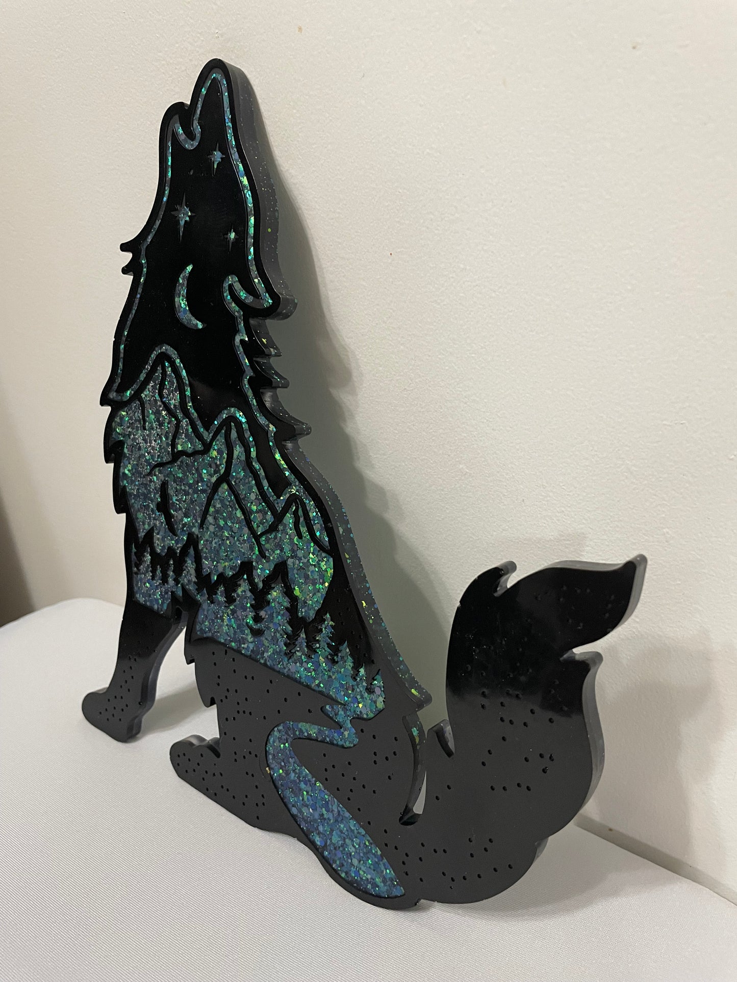 Sitting Wolf: Wall Decoration