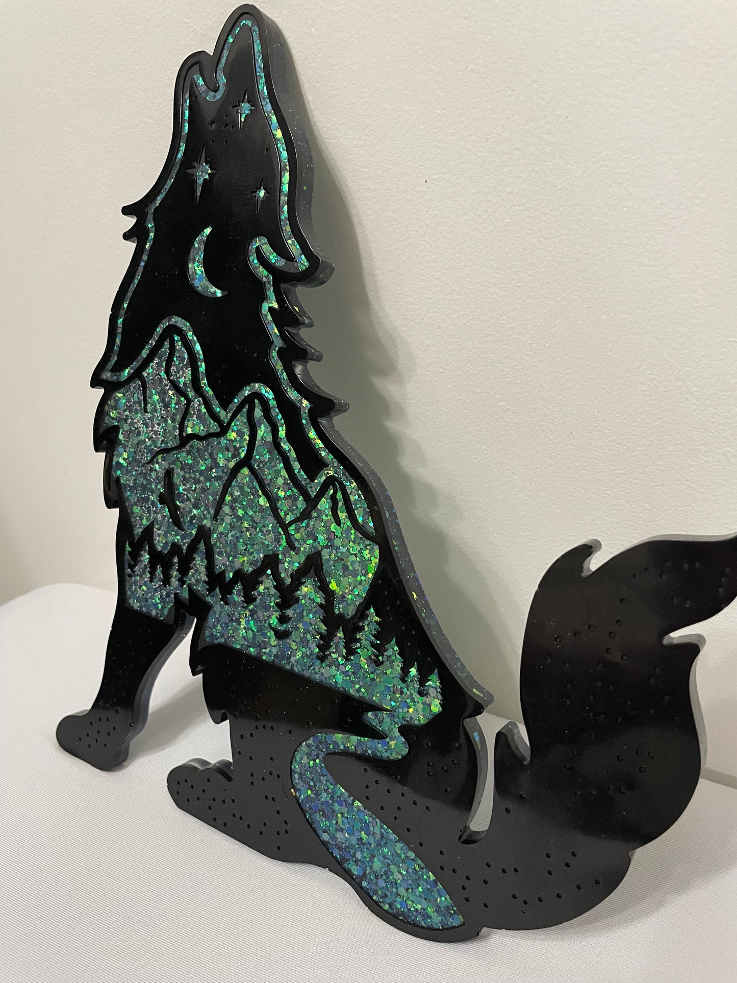 Sitting Wolf: Wall Decoration