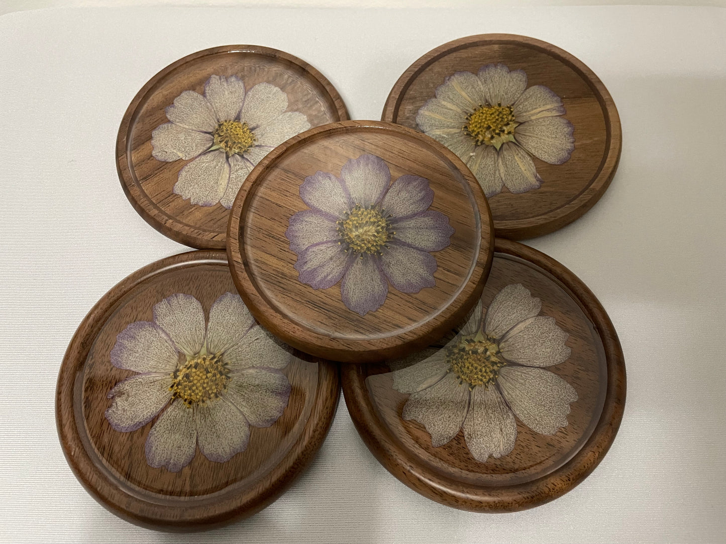 Wooden Coaster Set with Dried Flowers and Resin Finish (Set of 5)