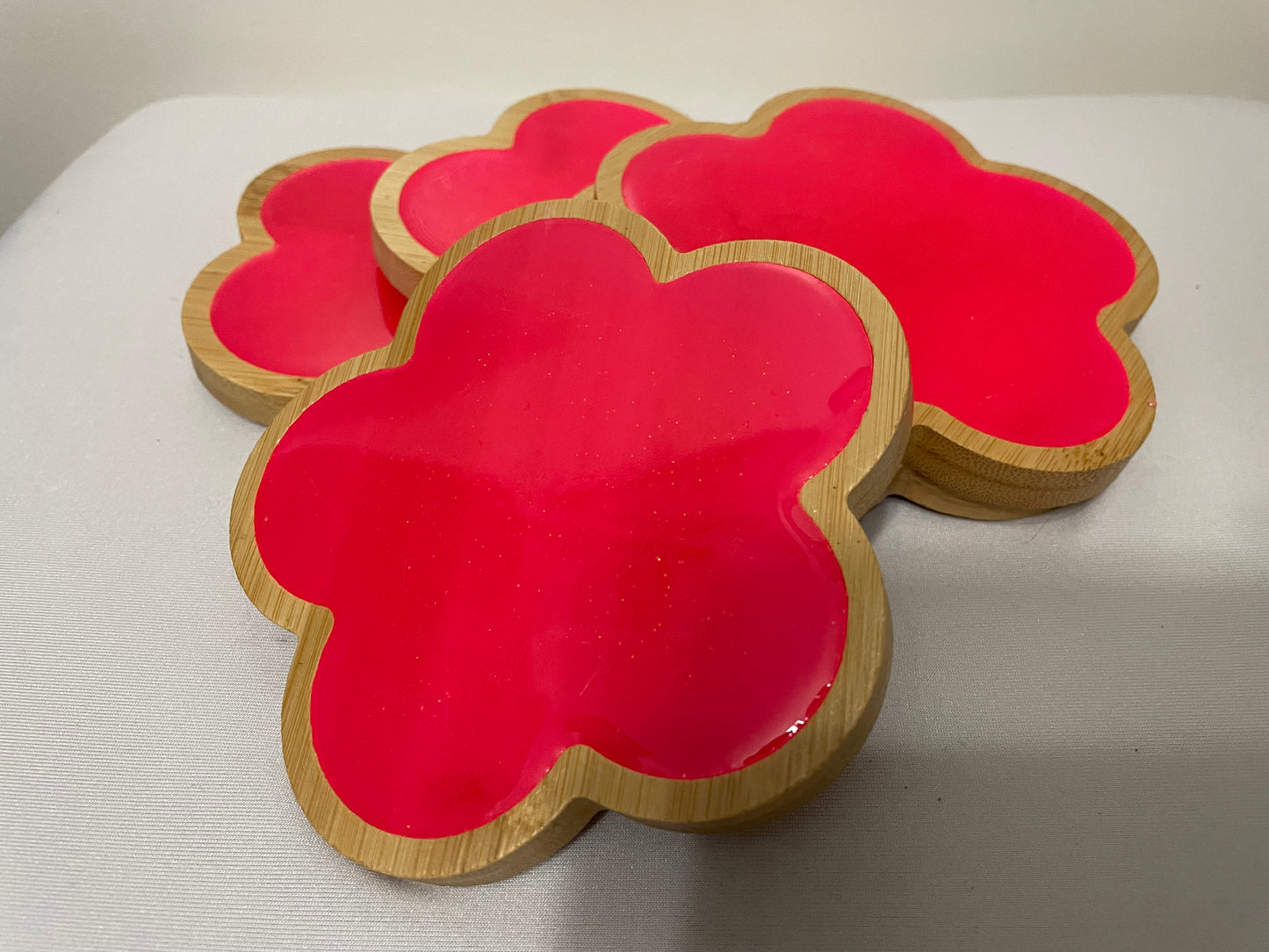 Flower-Shaped Wooden Coasters with Glow-in-the-Dark Pink Resin (Set of 5)