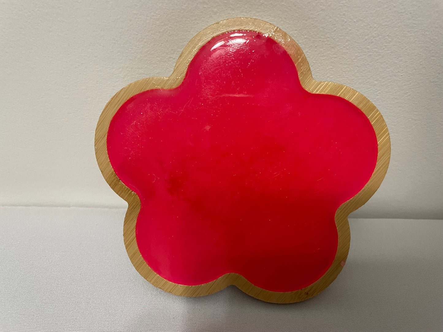 Flower-Shaped Wooden Coasters with Glow-in-the-Dark Pink Resin (Set of 5)