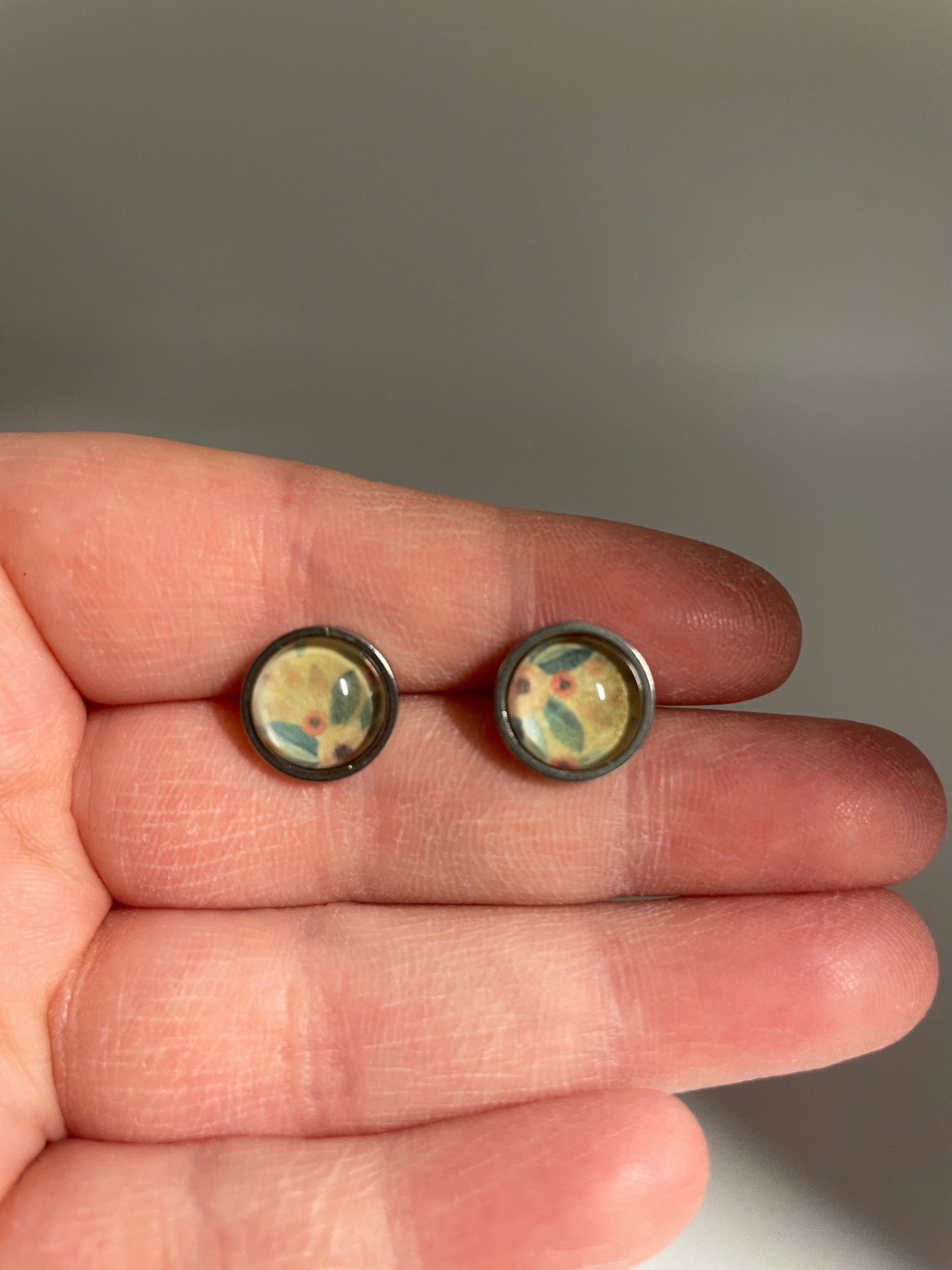 Vintage Floral Glass Cabochon Stud Earrings – Stainless Steel