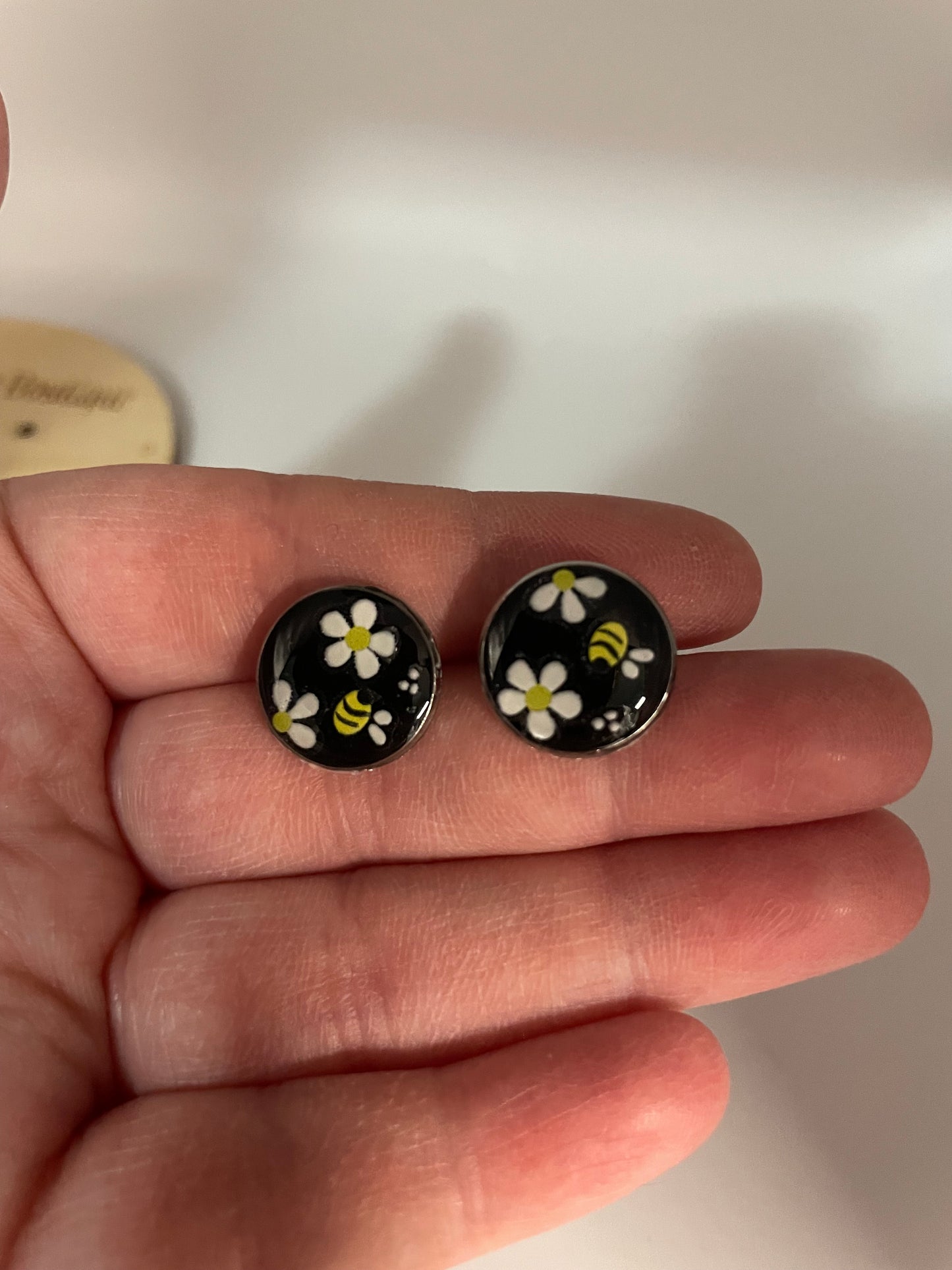 Bee & Daisy Stud Earrings-Stainless Steel