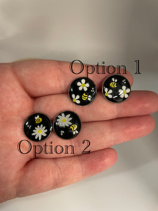 Bee & Daisy Stud Earrings-Stainless Steel