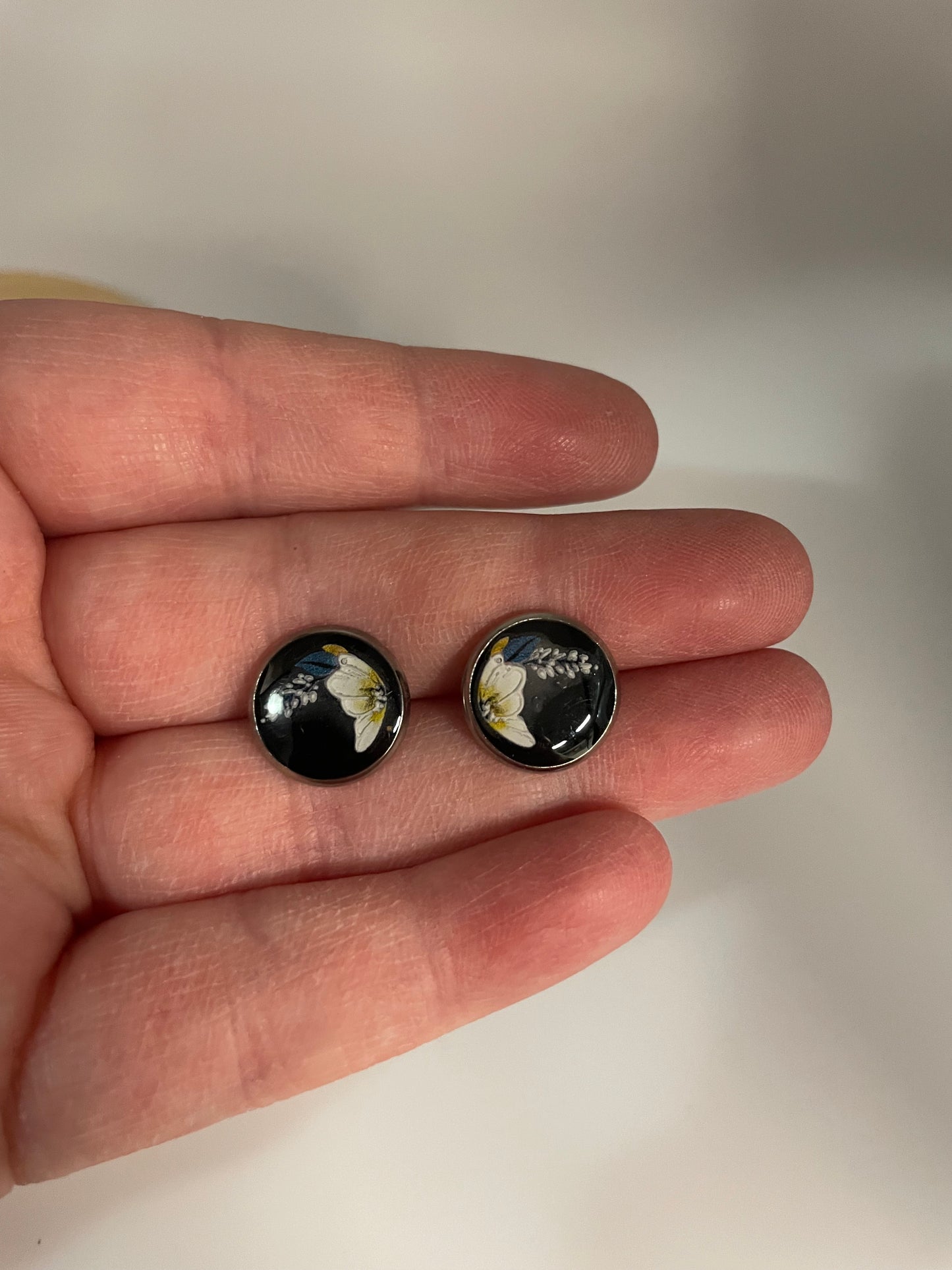 White and Blue Floral Stud Earrings-Stainless Steel