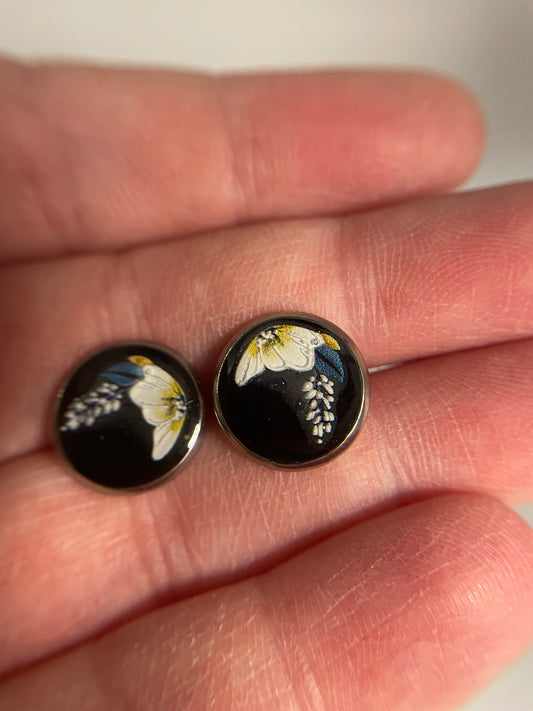 White and Blue Floral Stud Earrings-Stainless Steel