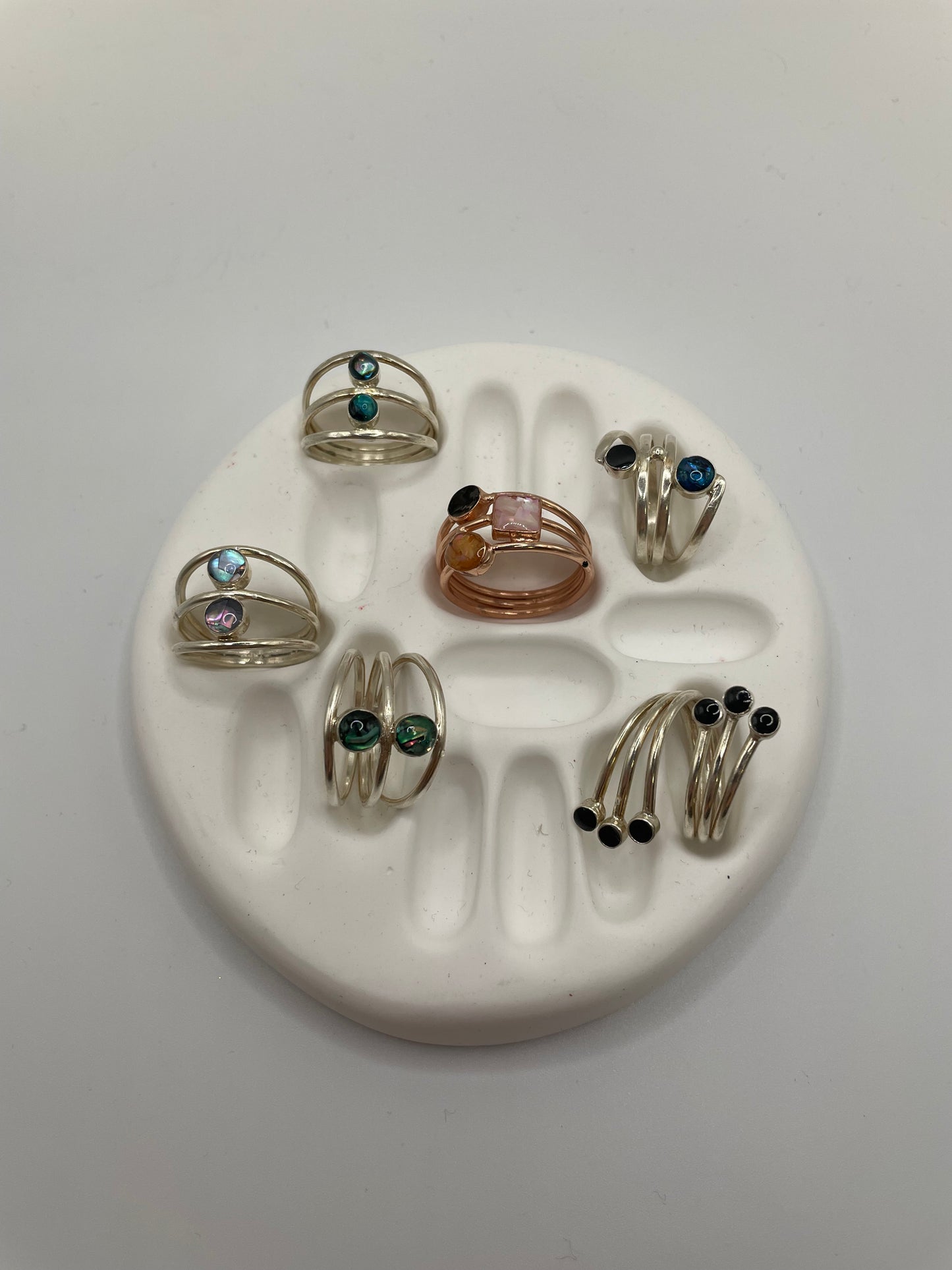 Eco-Resin Ring Holder – Modern Minimalist Design