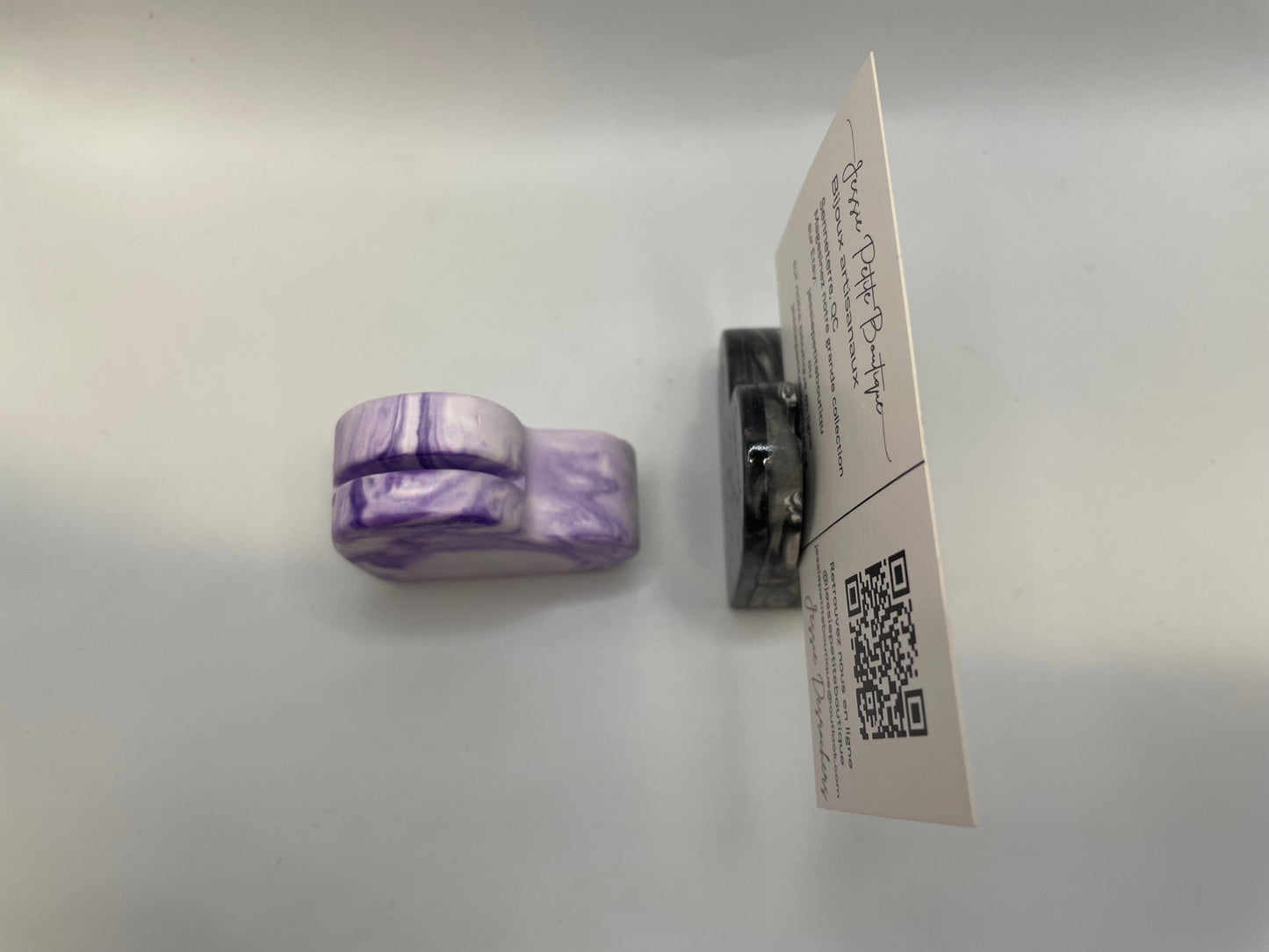 Heart-Shaped Eco-Resin Card Holder