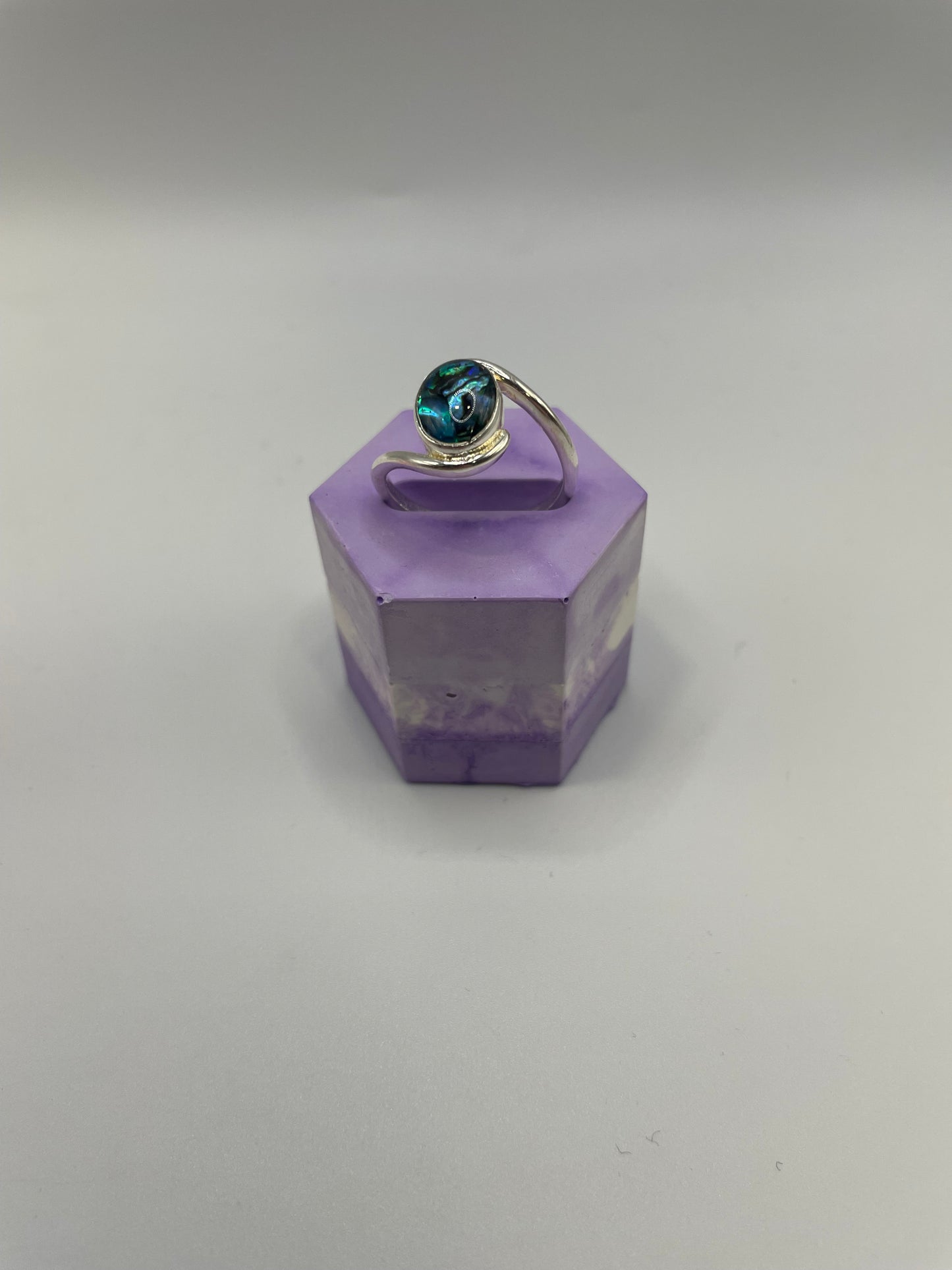 Hexagon Eco-Resin Ring Holder