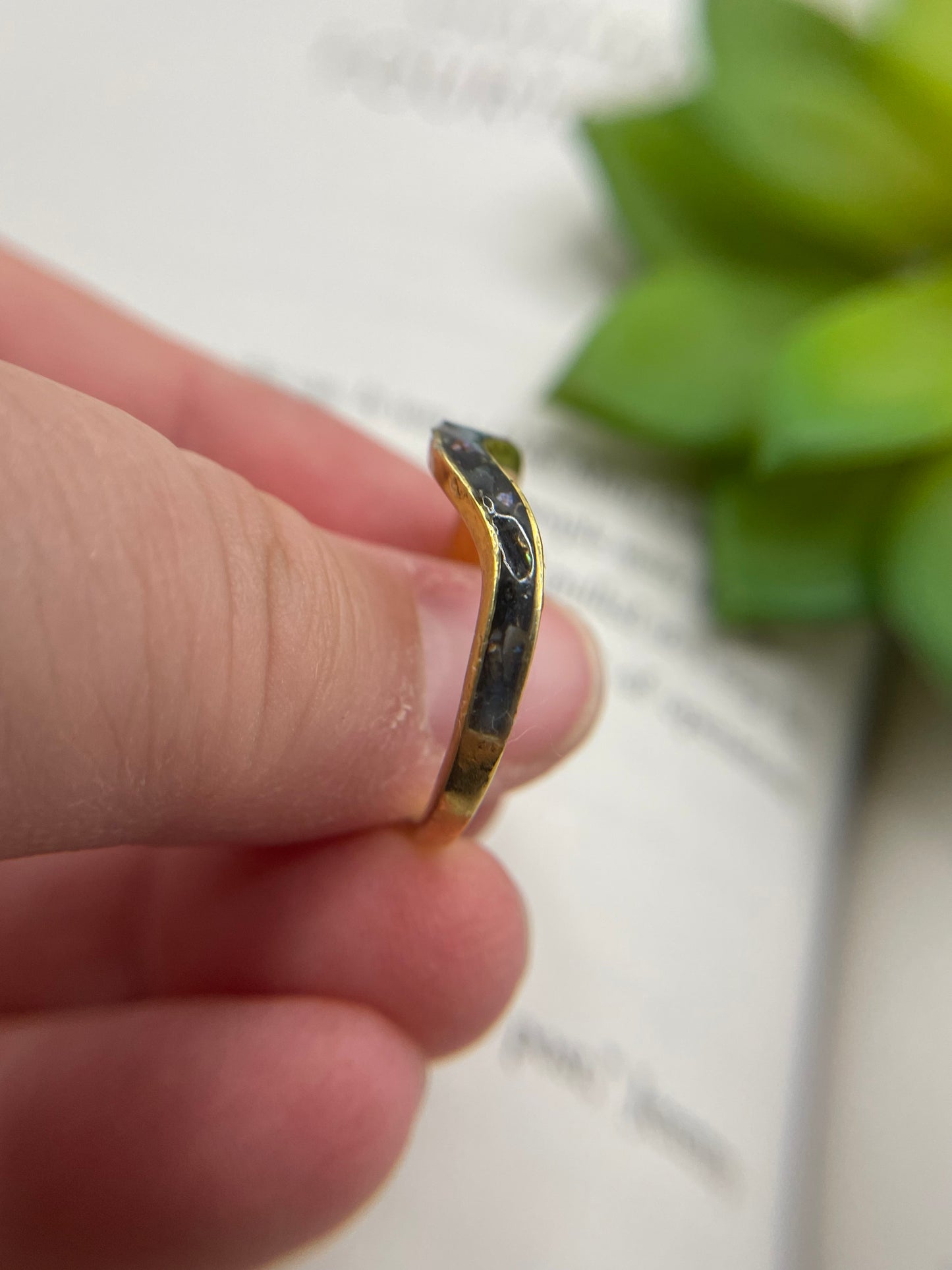 Gold Wave Shell Band Ring-Size 11US