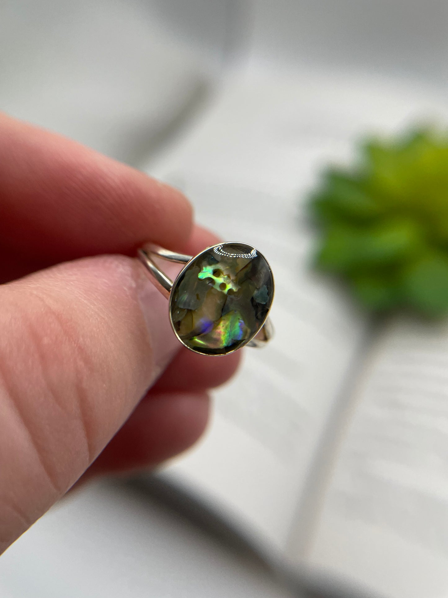 Split Shank Resin Oval Bezel Ring - Size 7 US