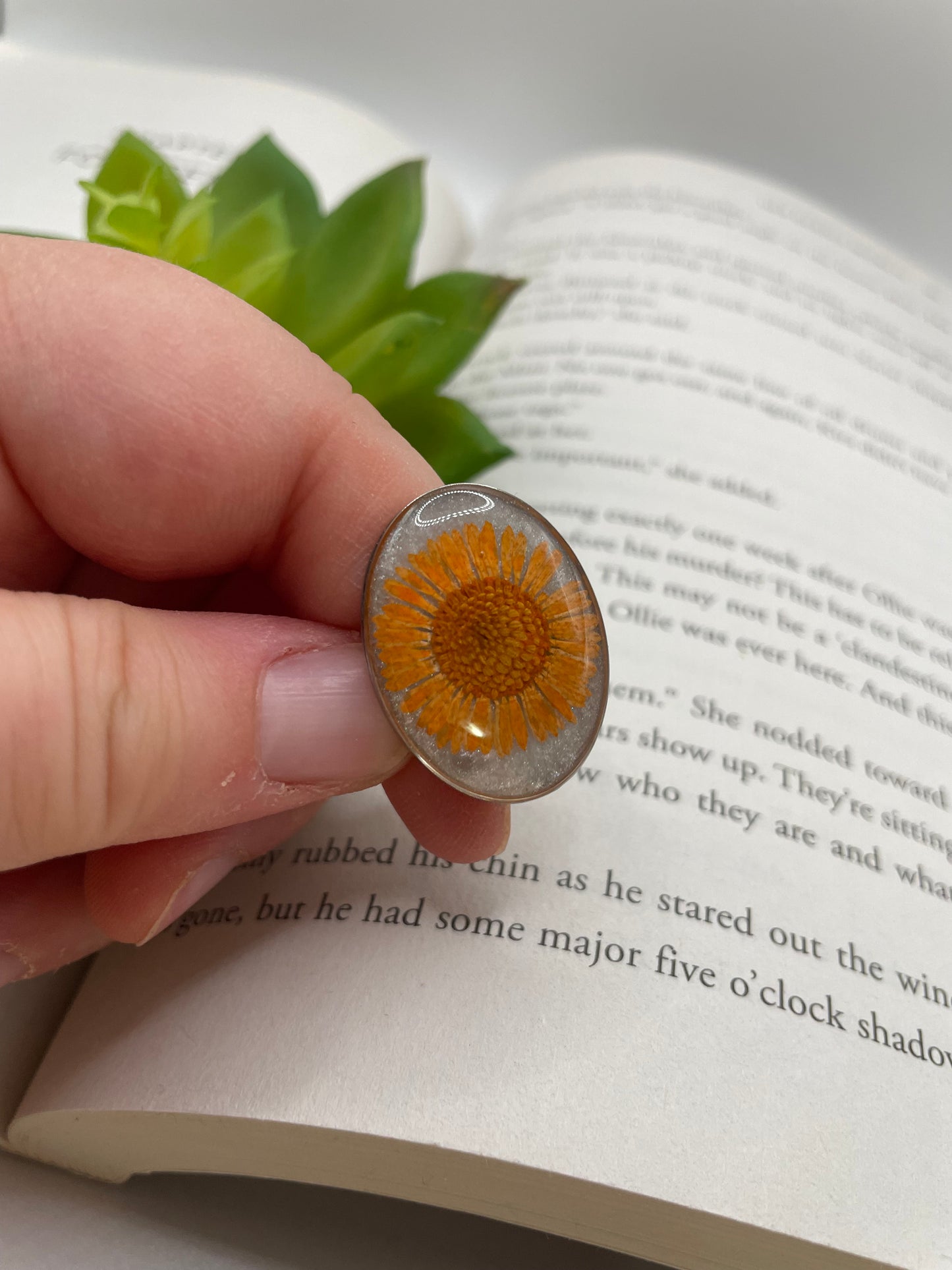 Pressed Flower Oval Adjustable Ring – Stainless Steel